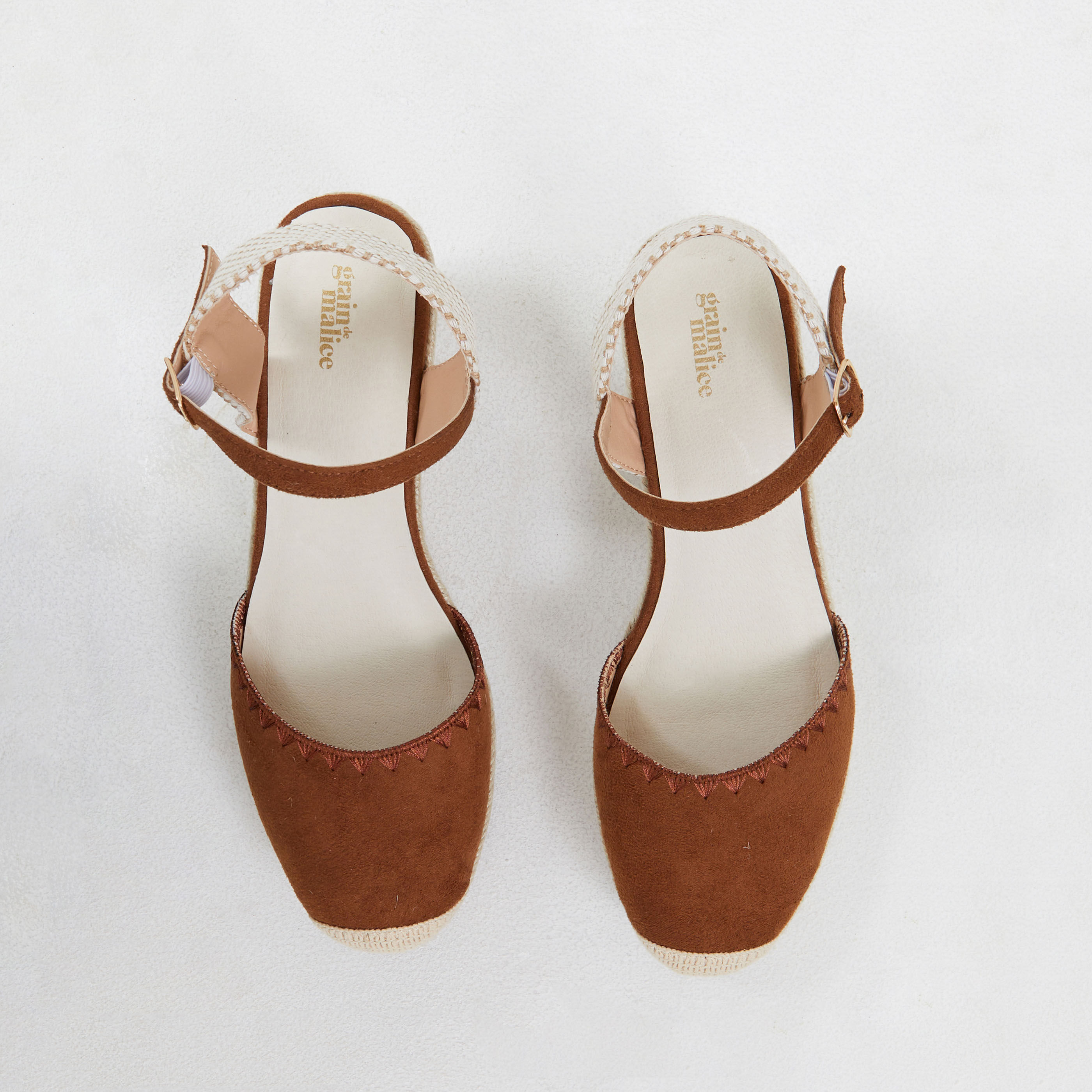 Sandale compens&eacute;e femme