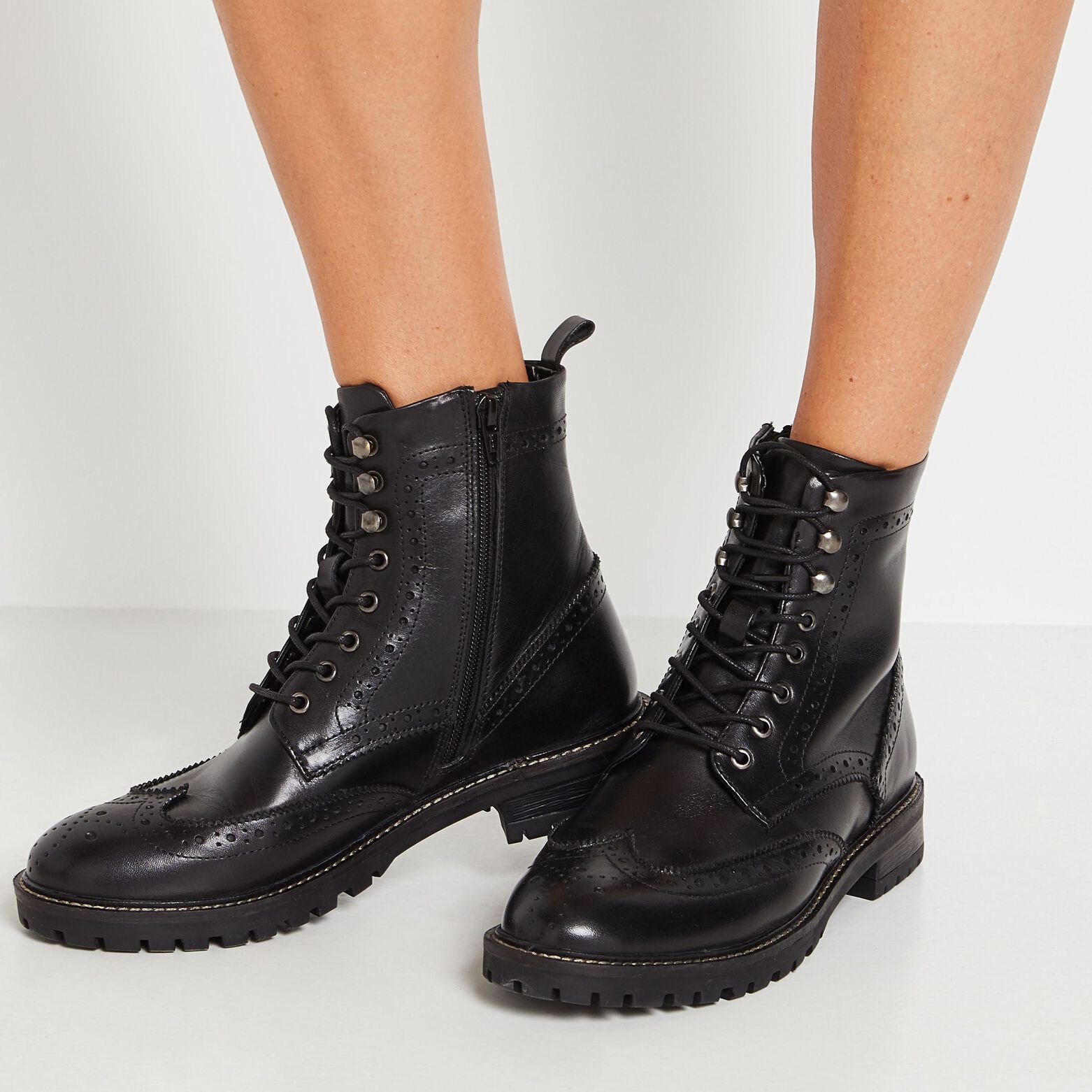 Bottines en cuir ?� lacets femme NOIR | Graindemalice