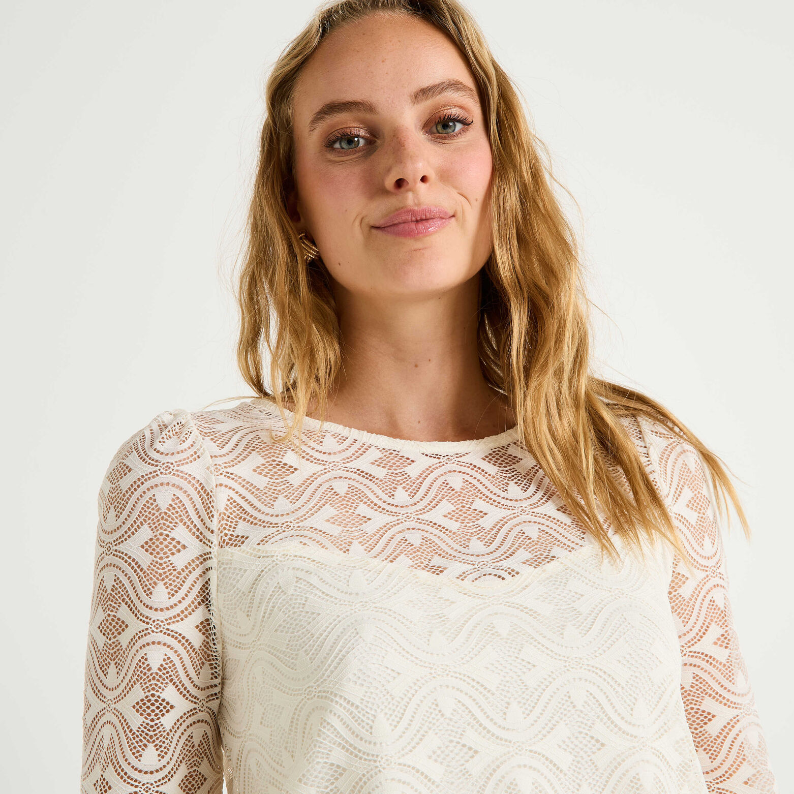 Blouse maille brodée femme