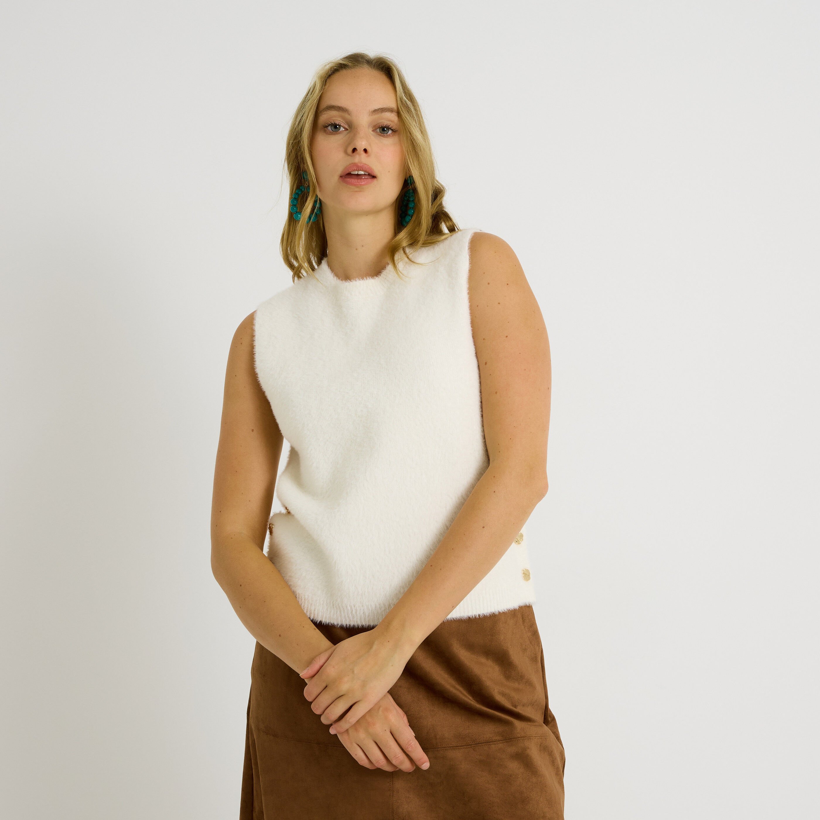 Pull fluffy sans manches femme