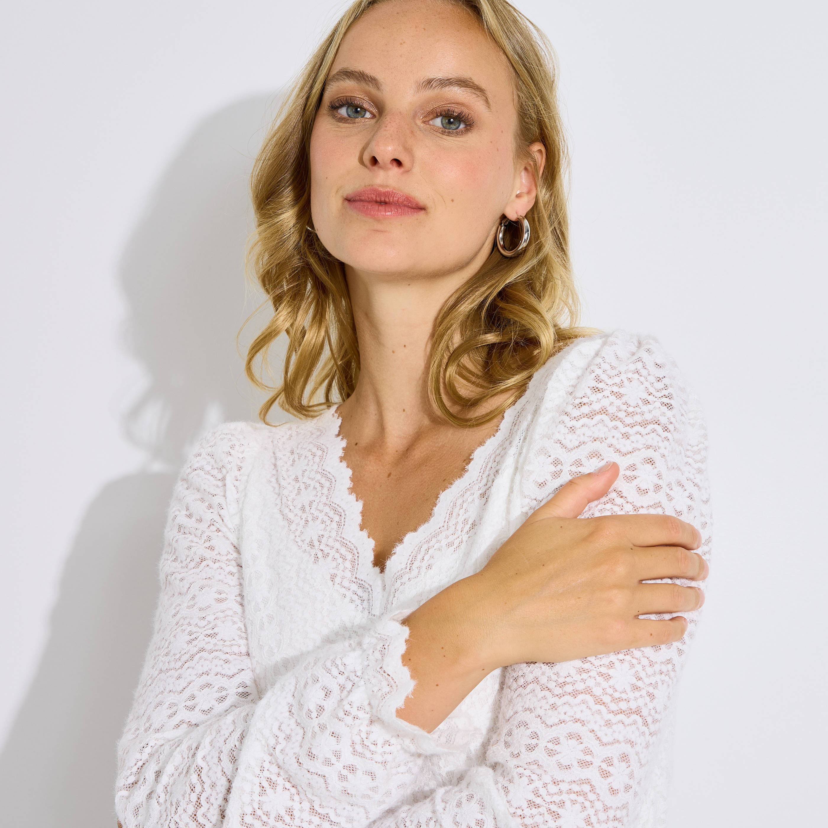 T-shirt ajust&eacute; maille ajour&eacute;e femme