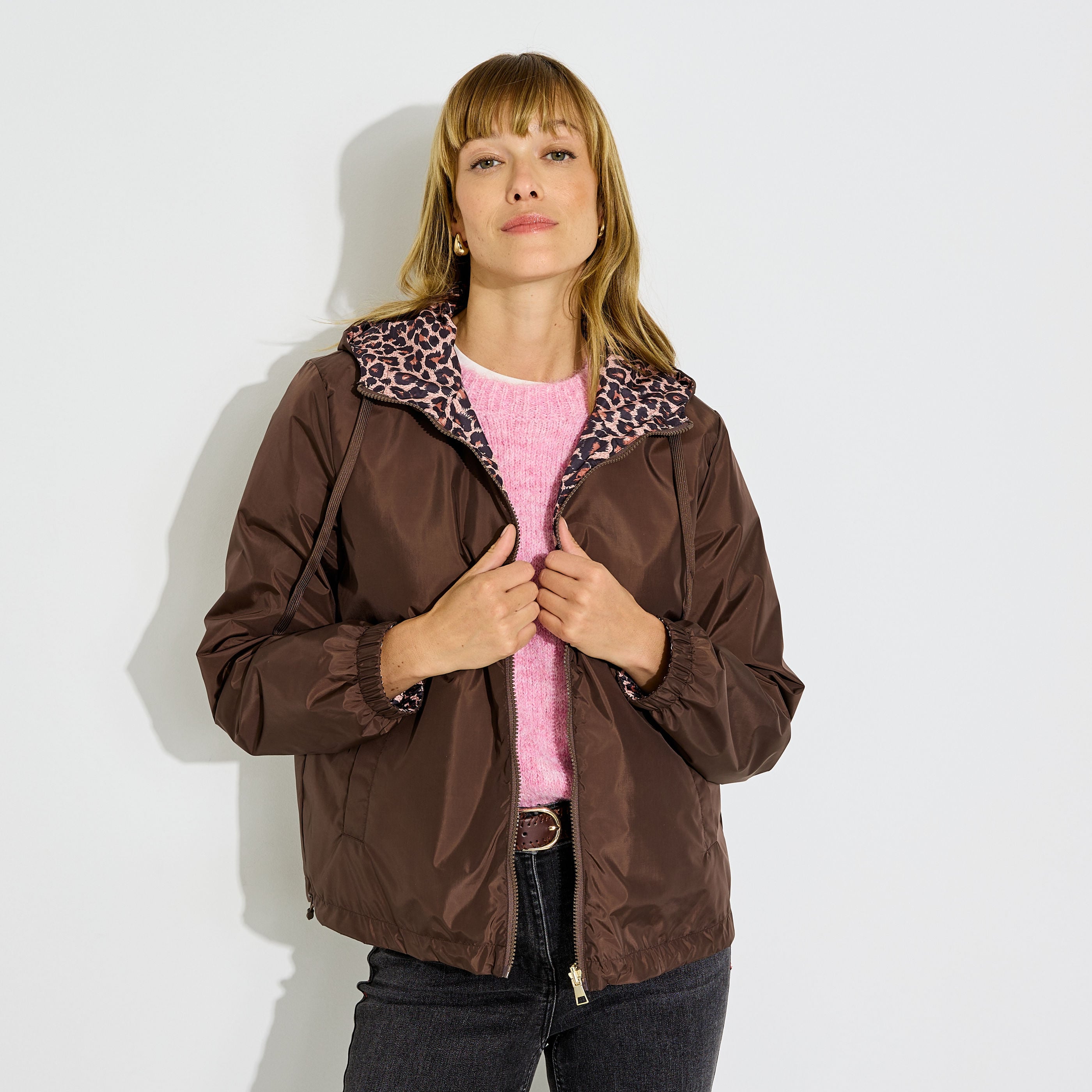 Blouson imperm&eacute;able &agrave; capuche femme