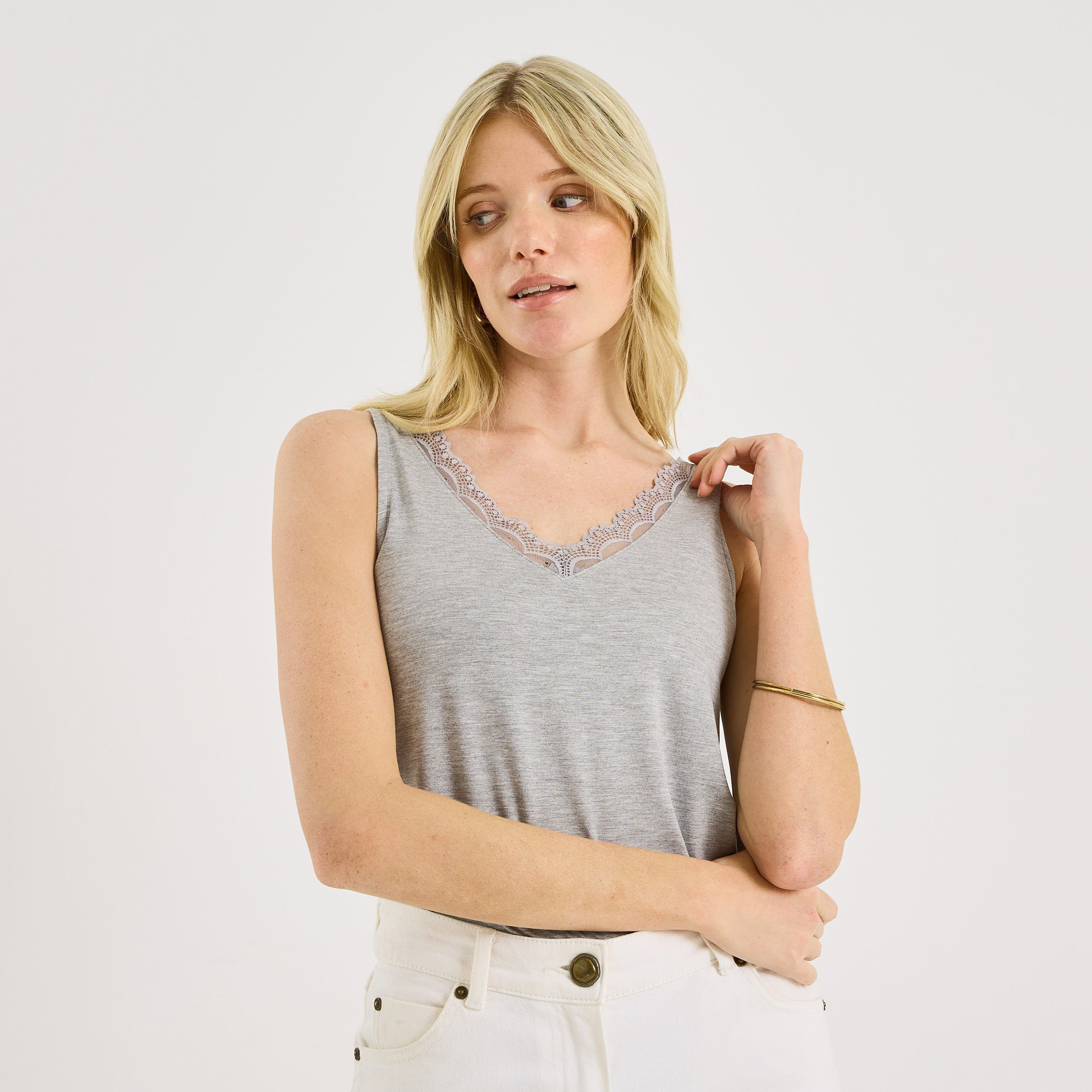 D&eacute;bardeur col V ajour&eacute; femme