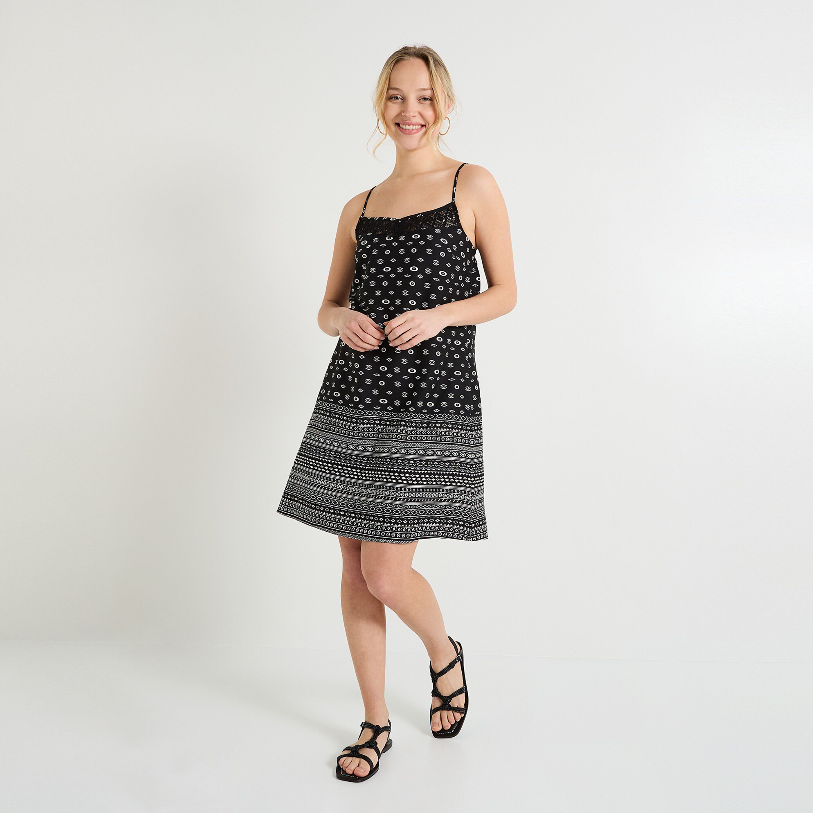 Robe courte imprim&eacute;e &agrave; bretelles