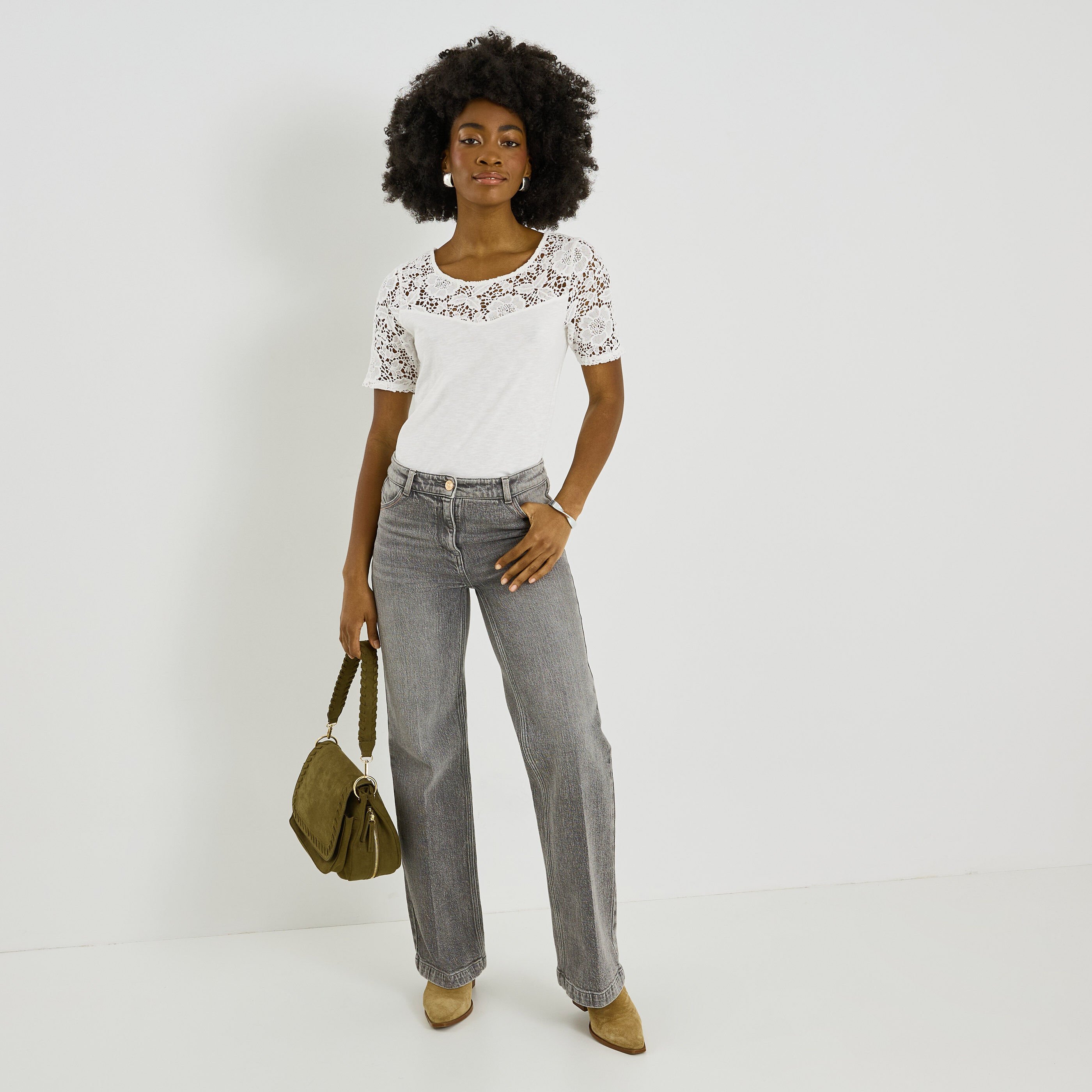 T-shirt d&eacute;tails ajour&eacute;s femme