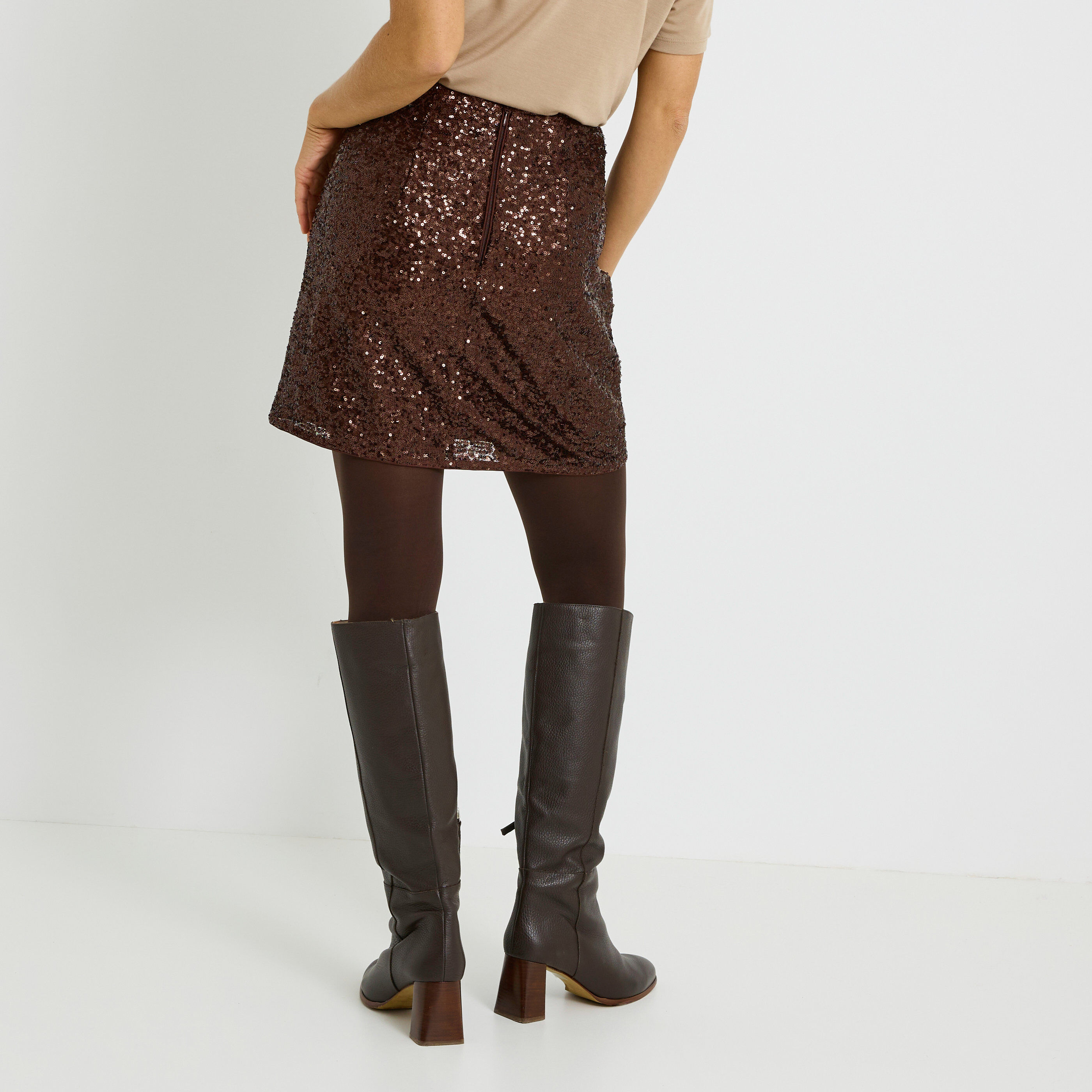Jupe courte &agrave; sequins 