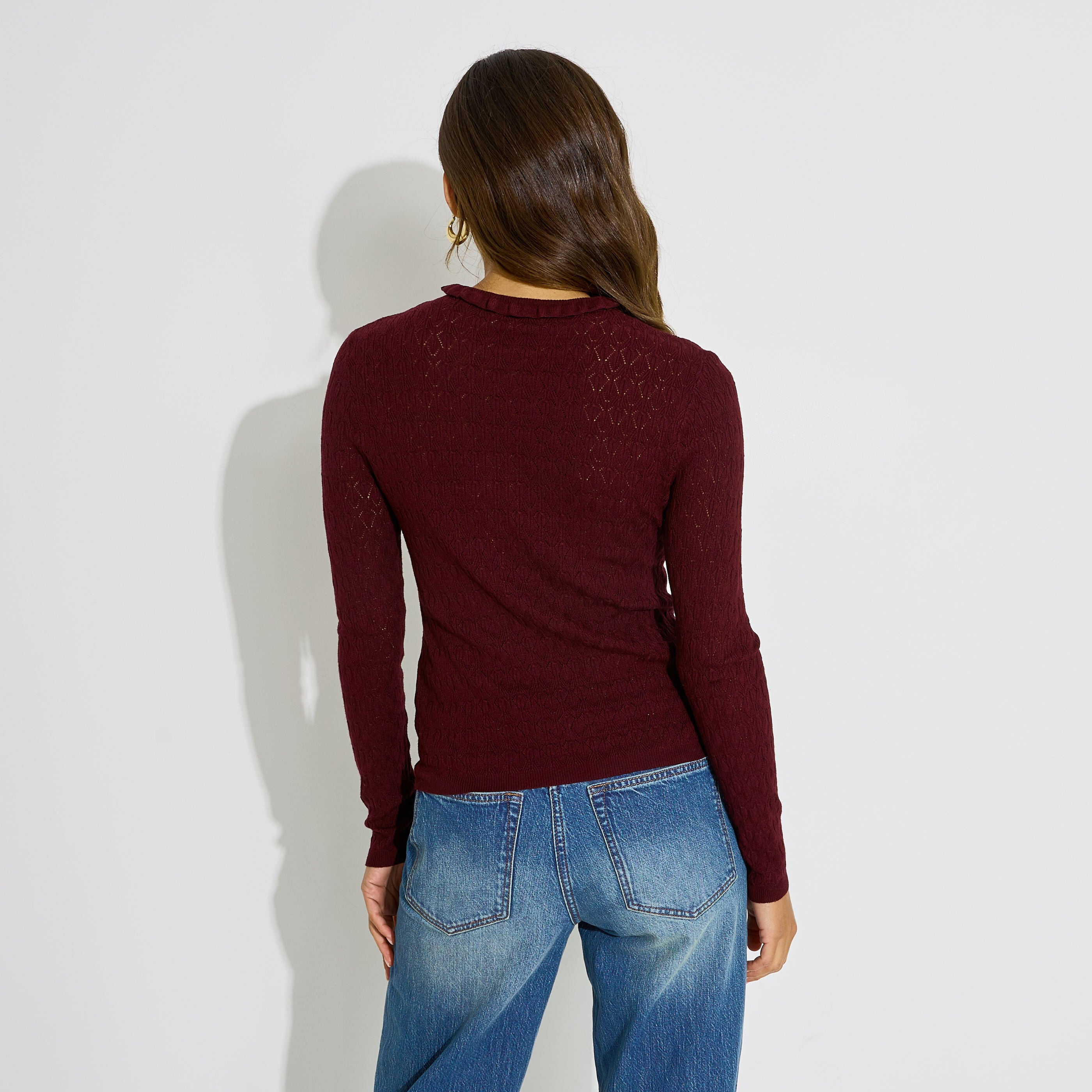 Pull maille ajour&eacute;e col montant femme