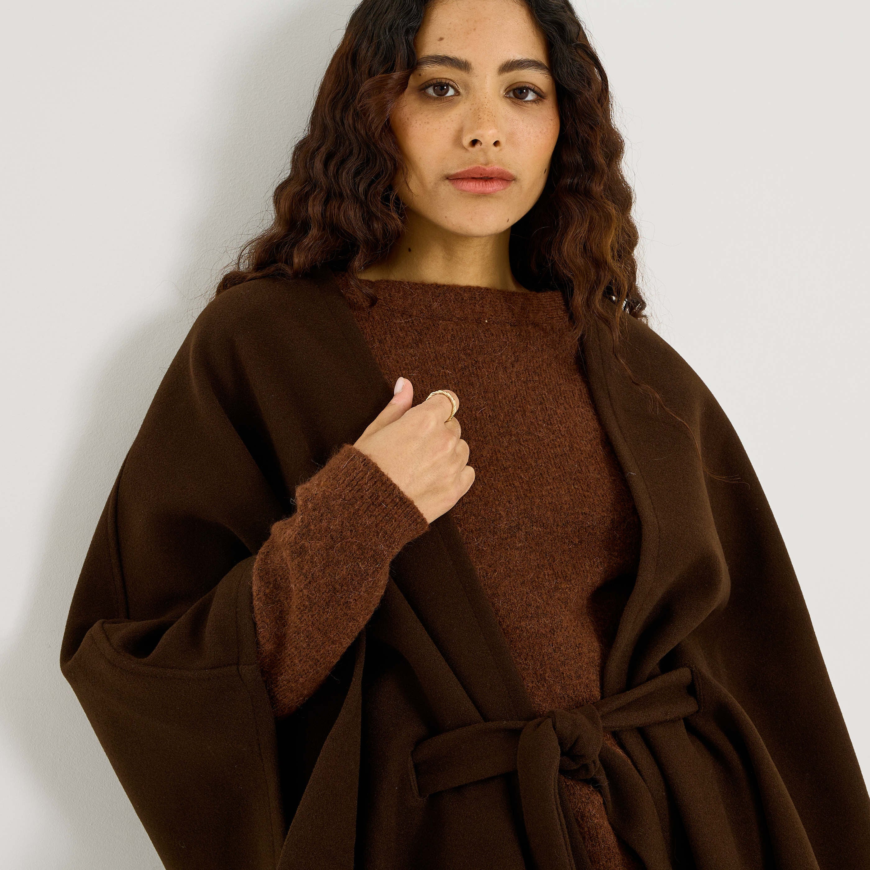 Cape structur&eacute;e &agrave; ceinture femme