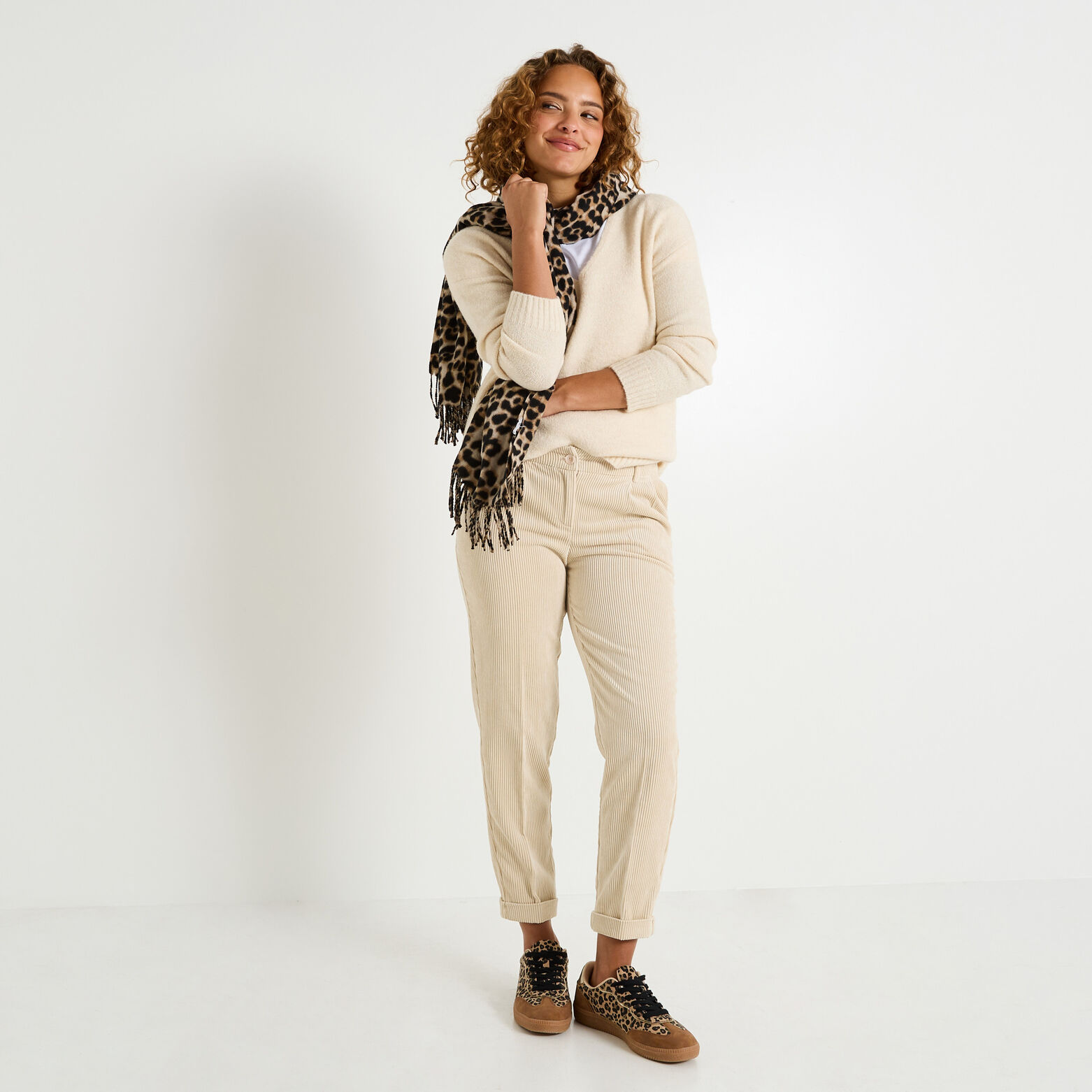 Pantalon en velours à revers femme