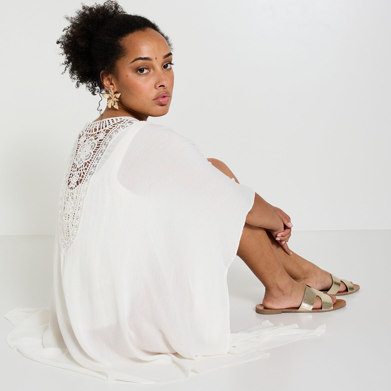 Paréo broderie femme