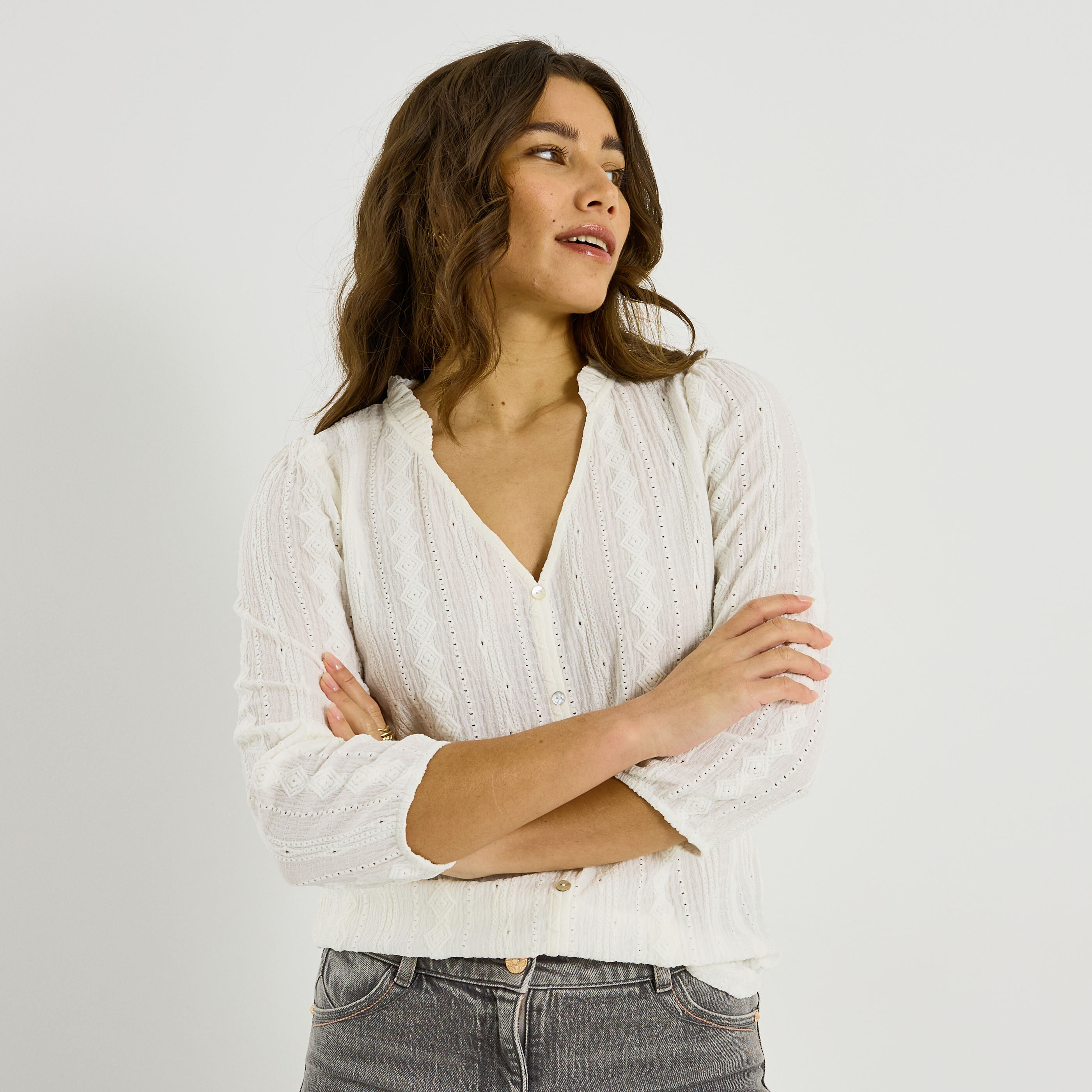 Blouse en maille ajour&eacute;e femme