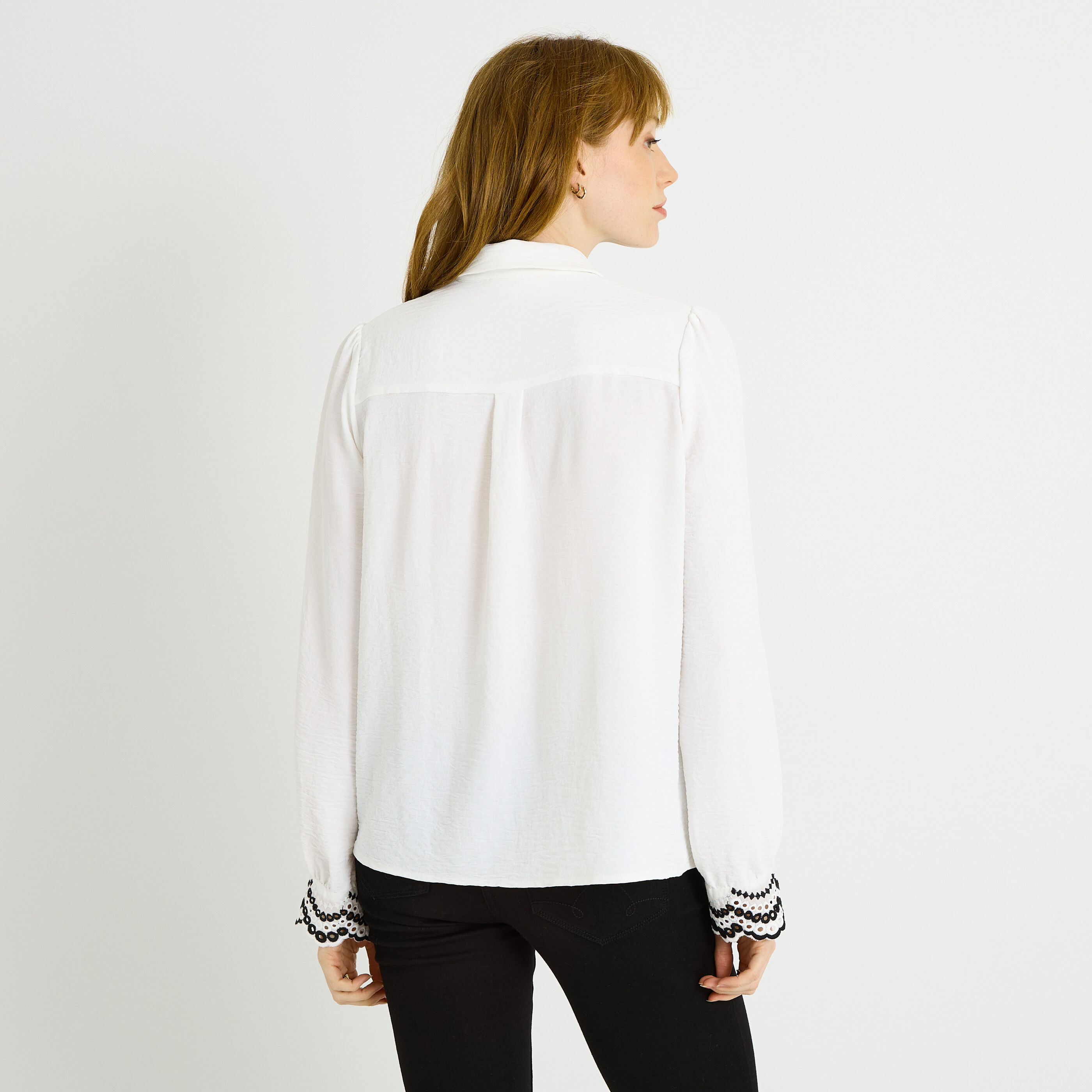 Chemise bicolore d&eacute;tails fantaisie femme