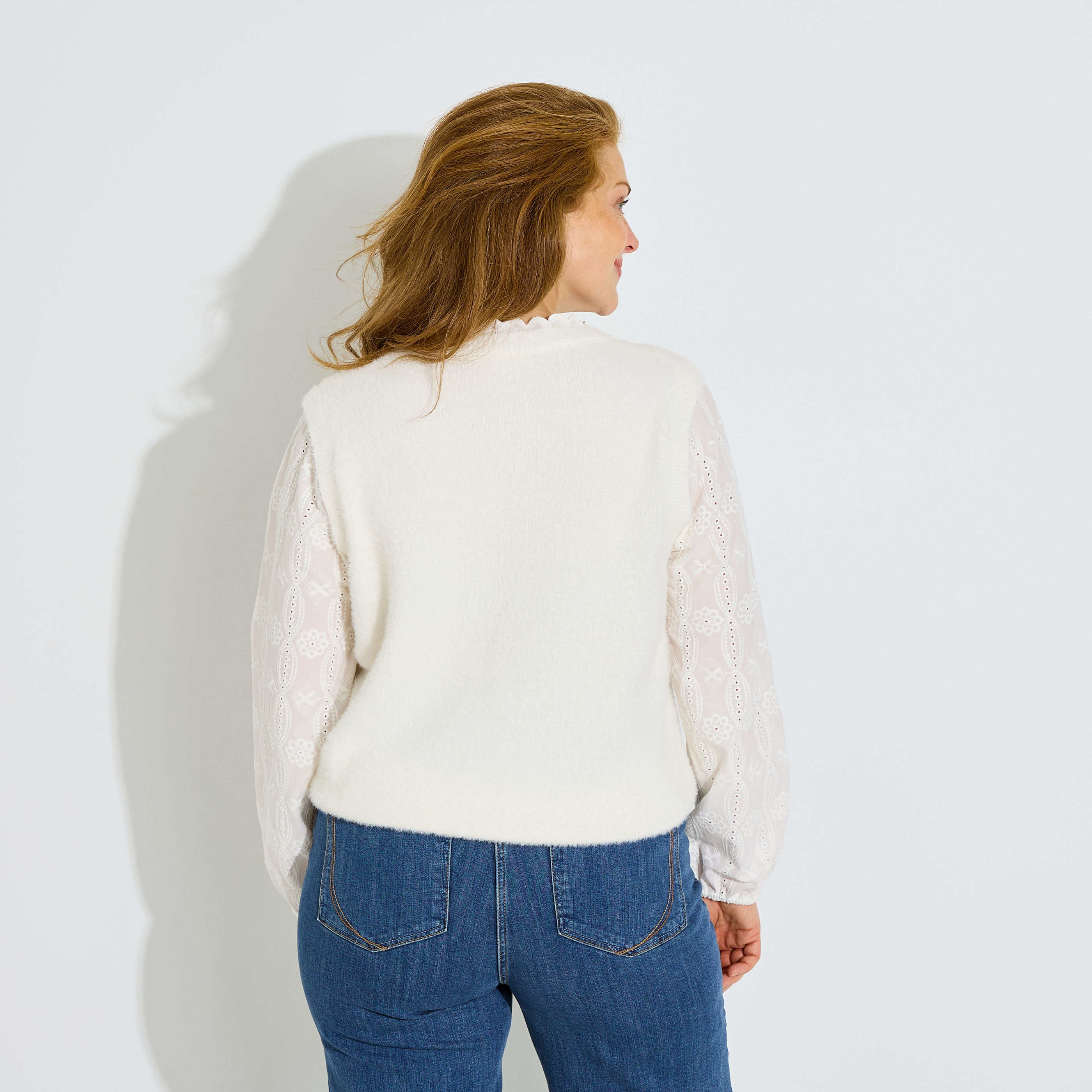 Pull col montant manches ajour&eacute;es femme
