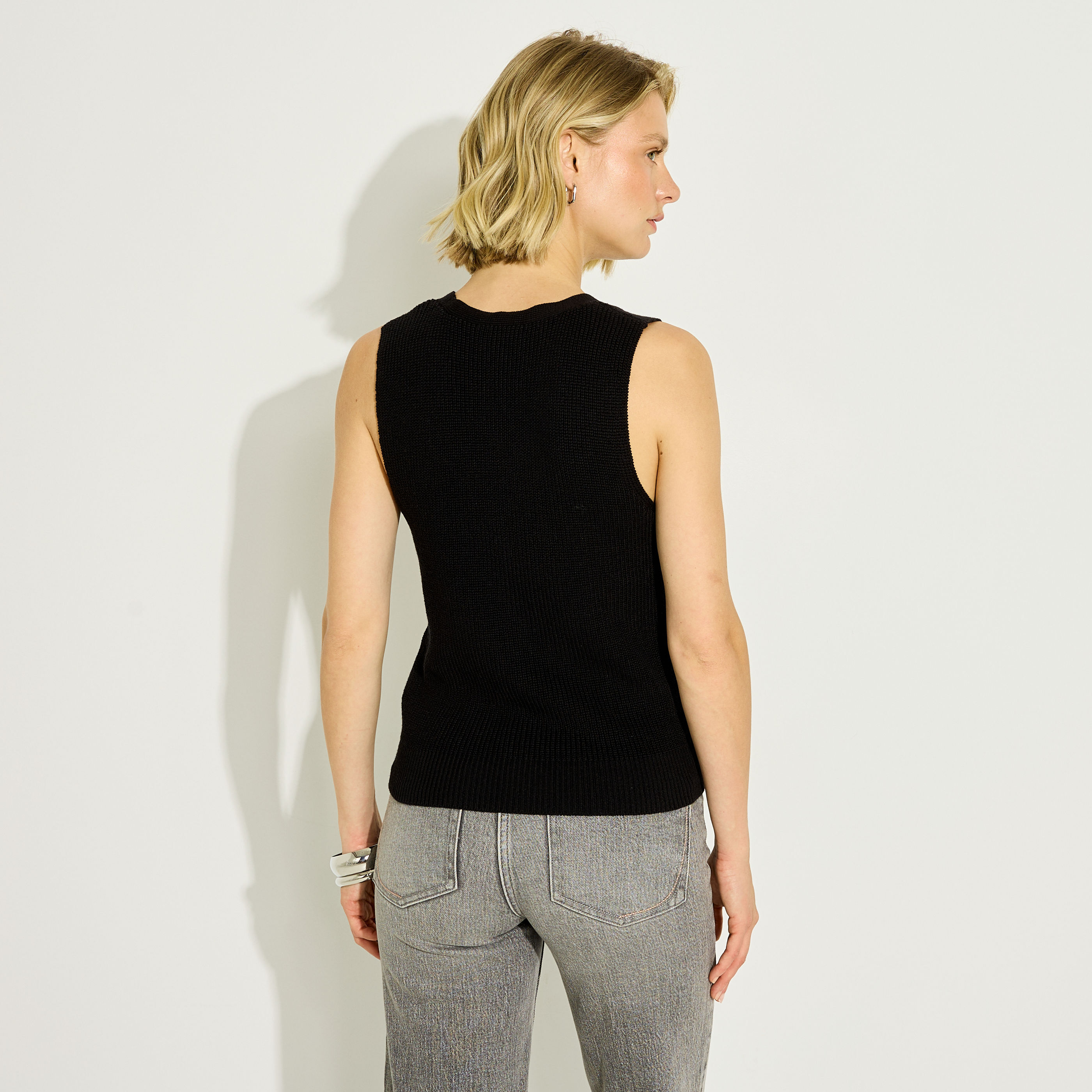 Gilet sans manches col V femme
