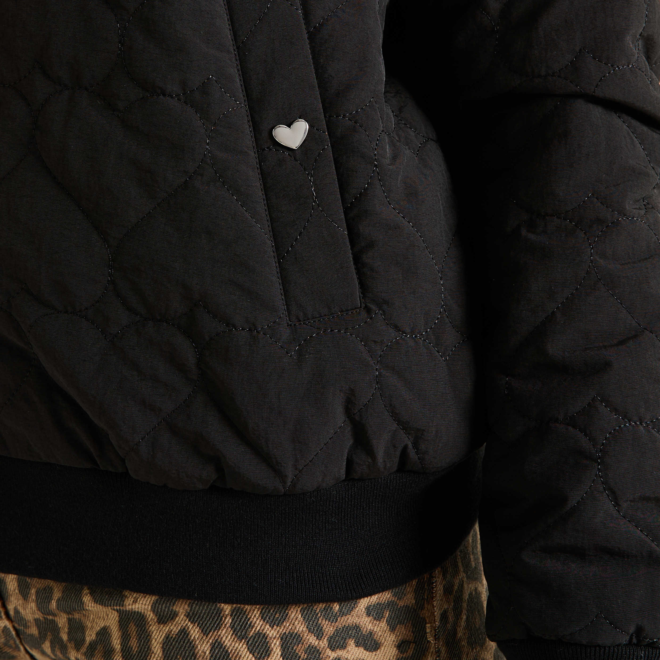 Doudoune l&eacute;g&egrave;re &agrave; capuche femme