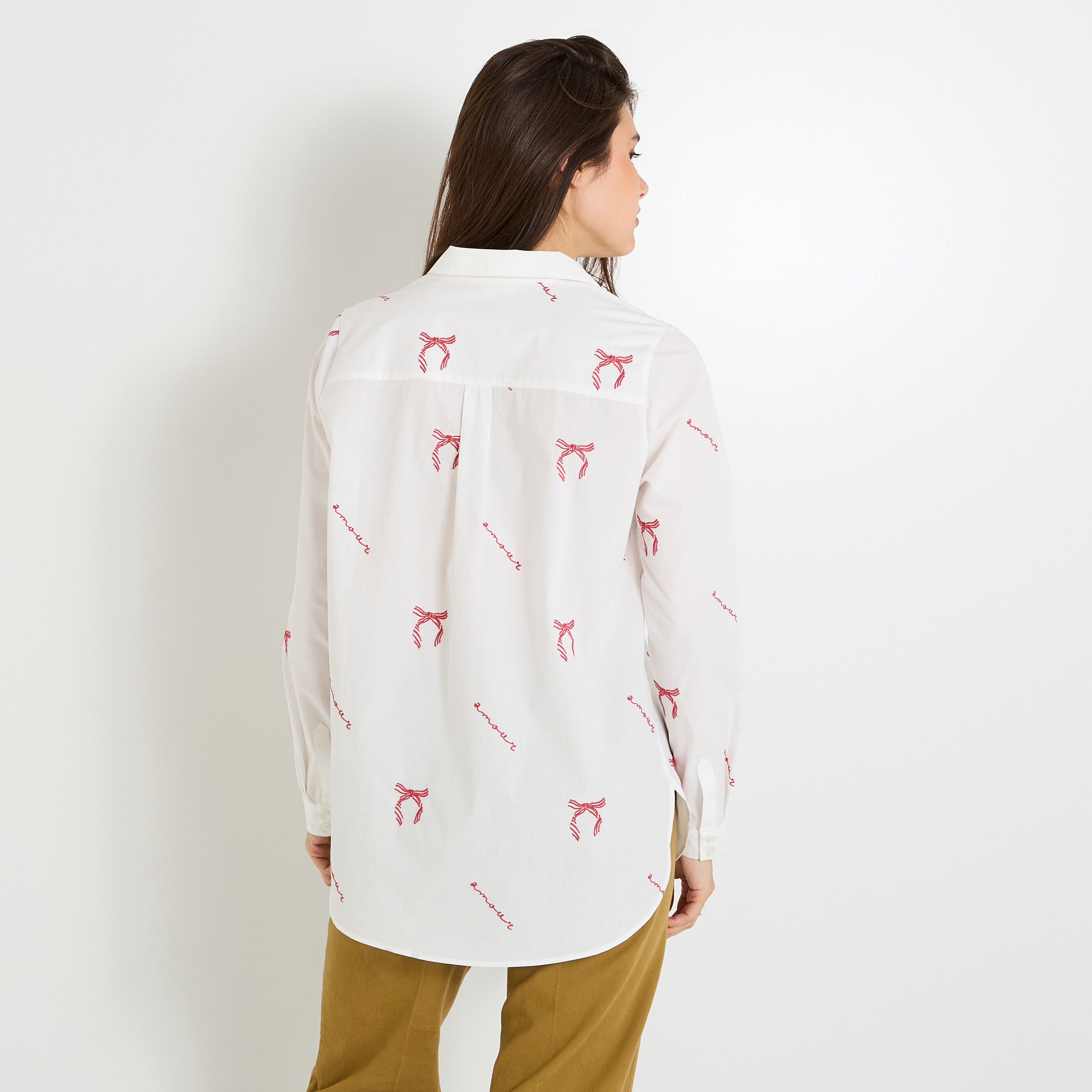 Chemise n&oelig;uds brod&eacute;s femme