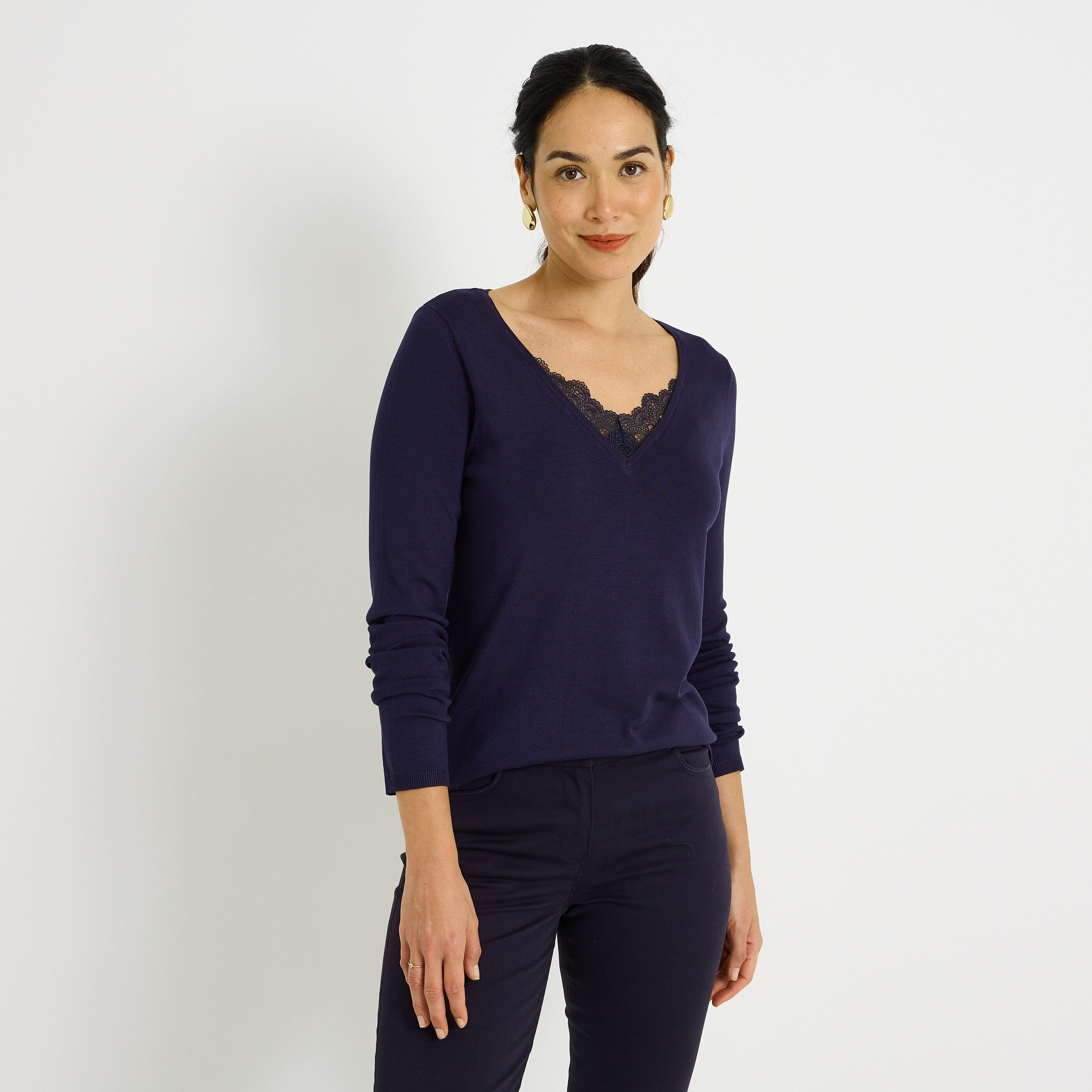 Pull col V ajour&eacute; femme
