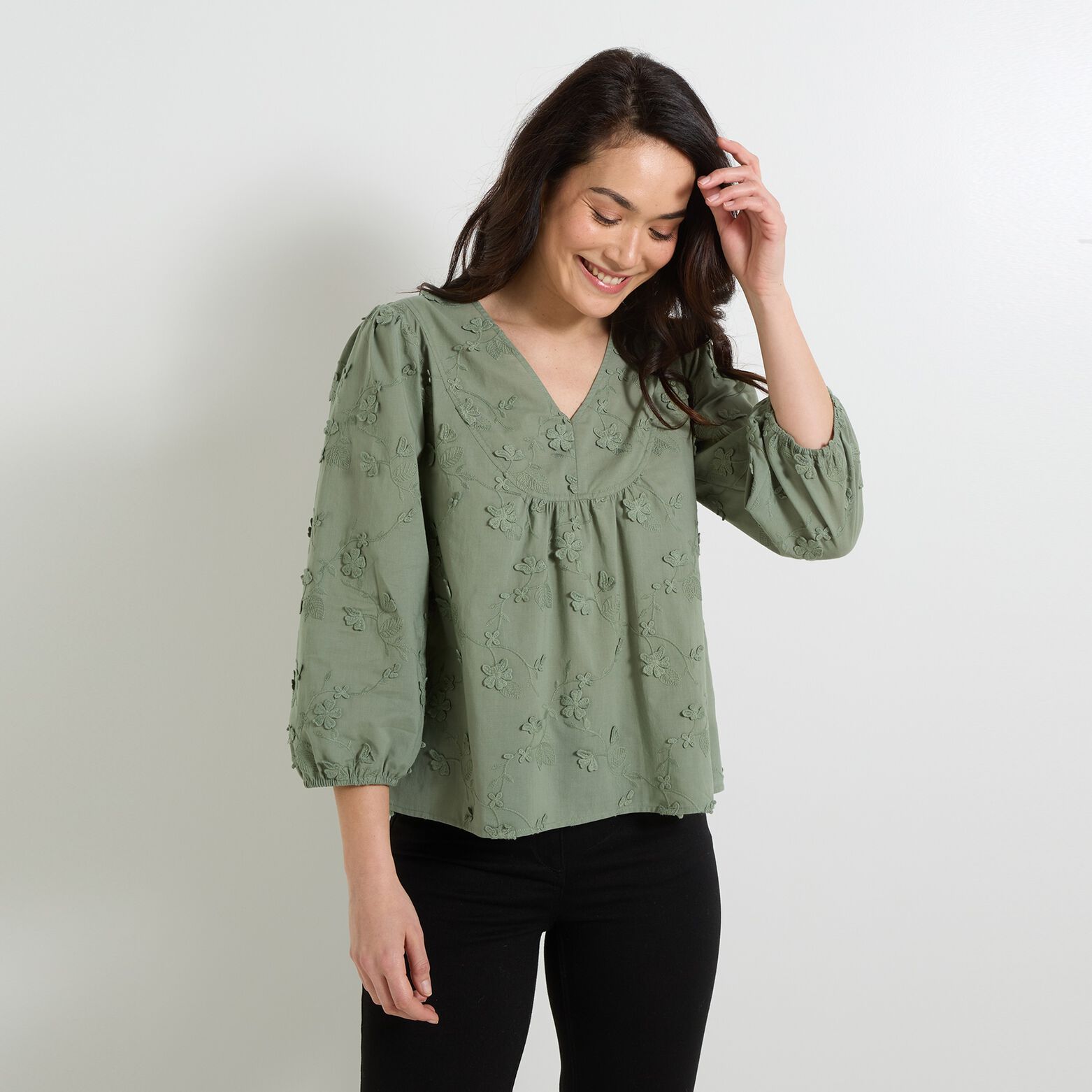 Blouse brodée femme