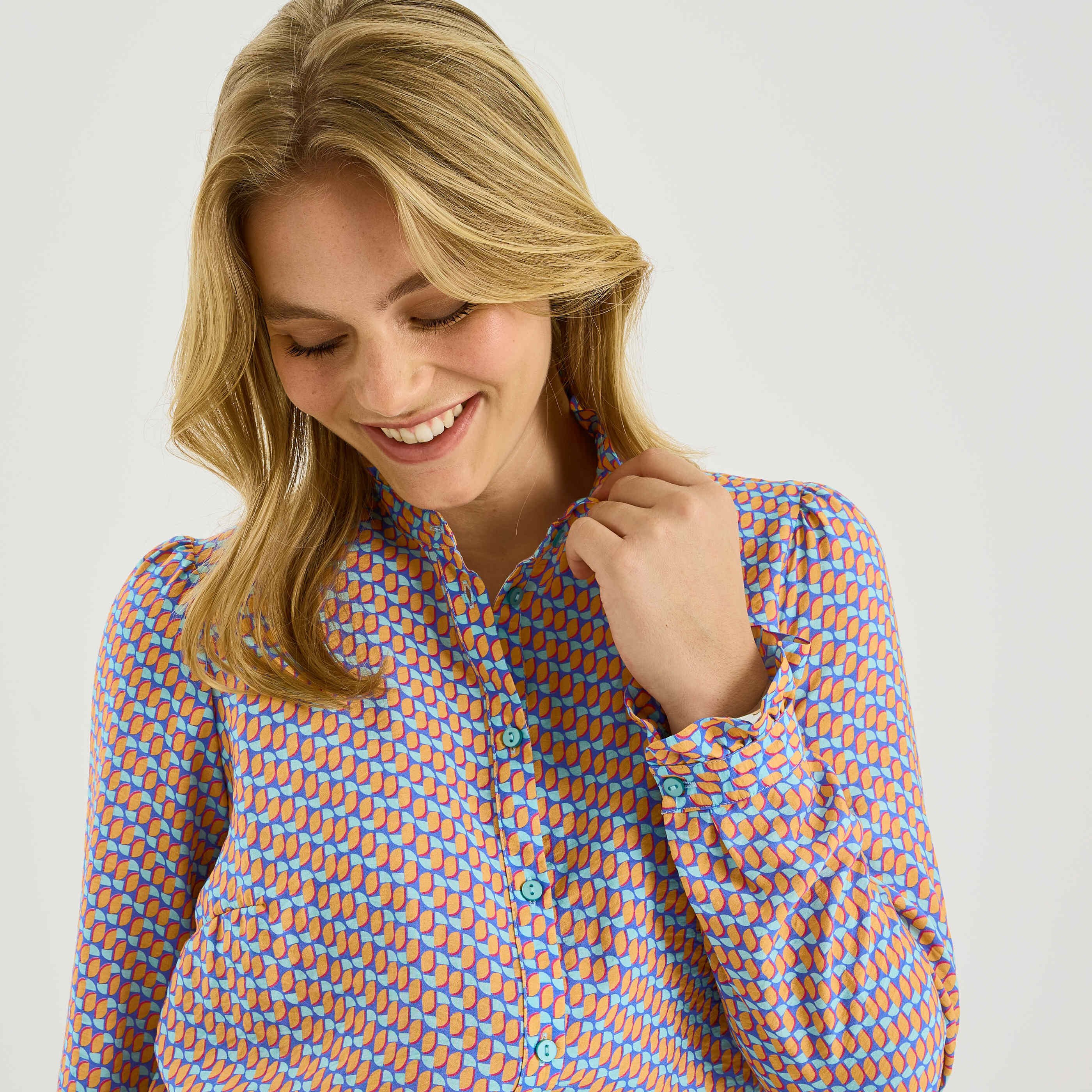 Chemise imprim&eacute; g&eacute;om&eacute;trique femme