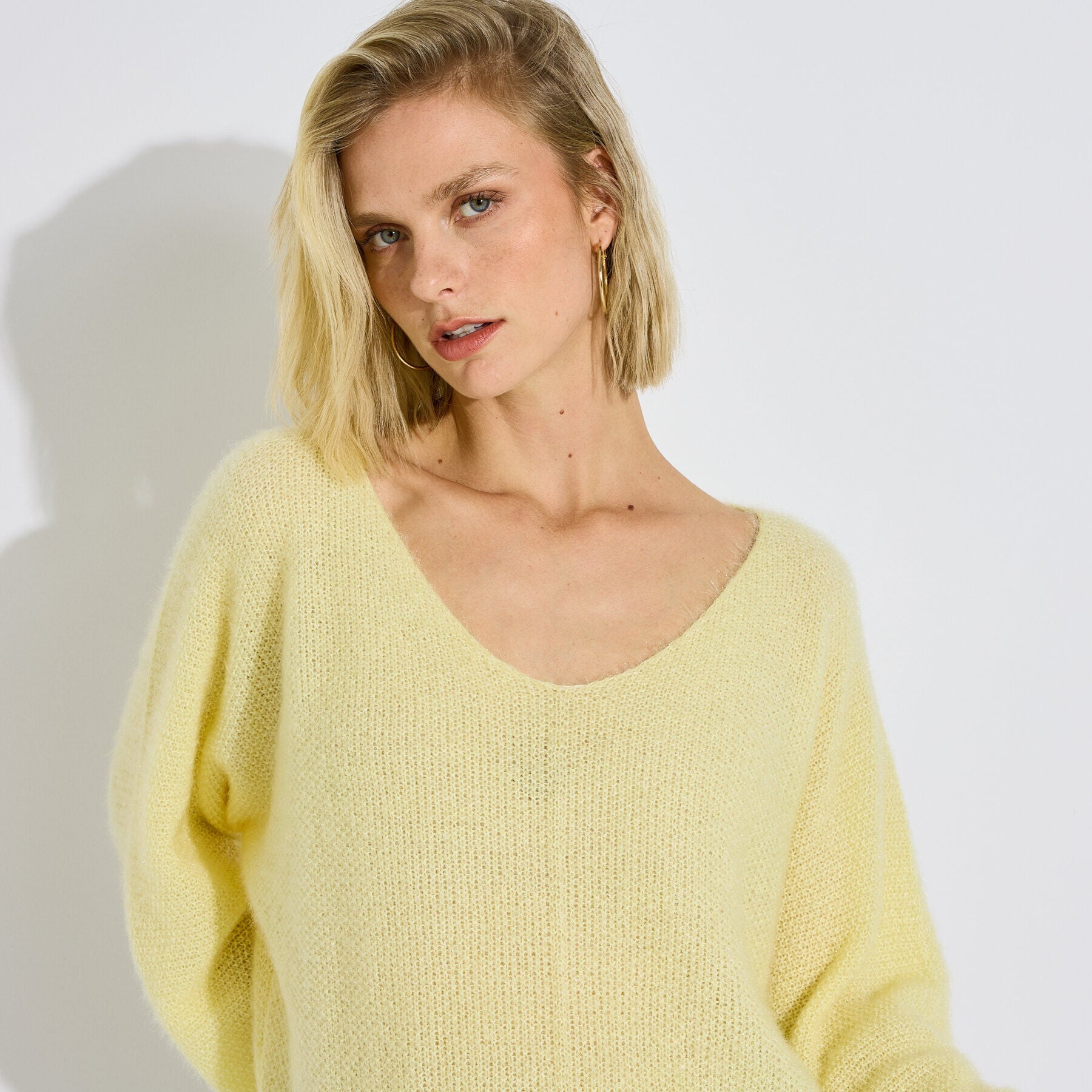 Pull Col V en maille femme