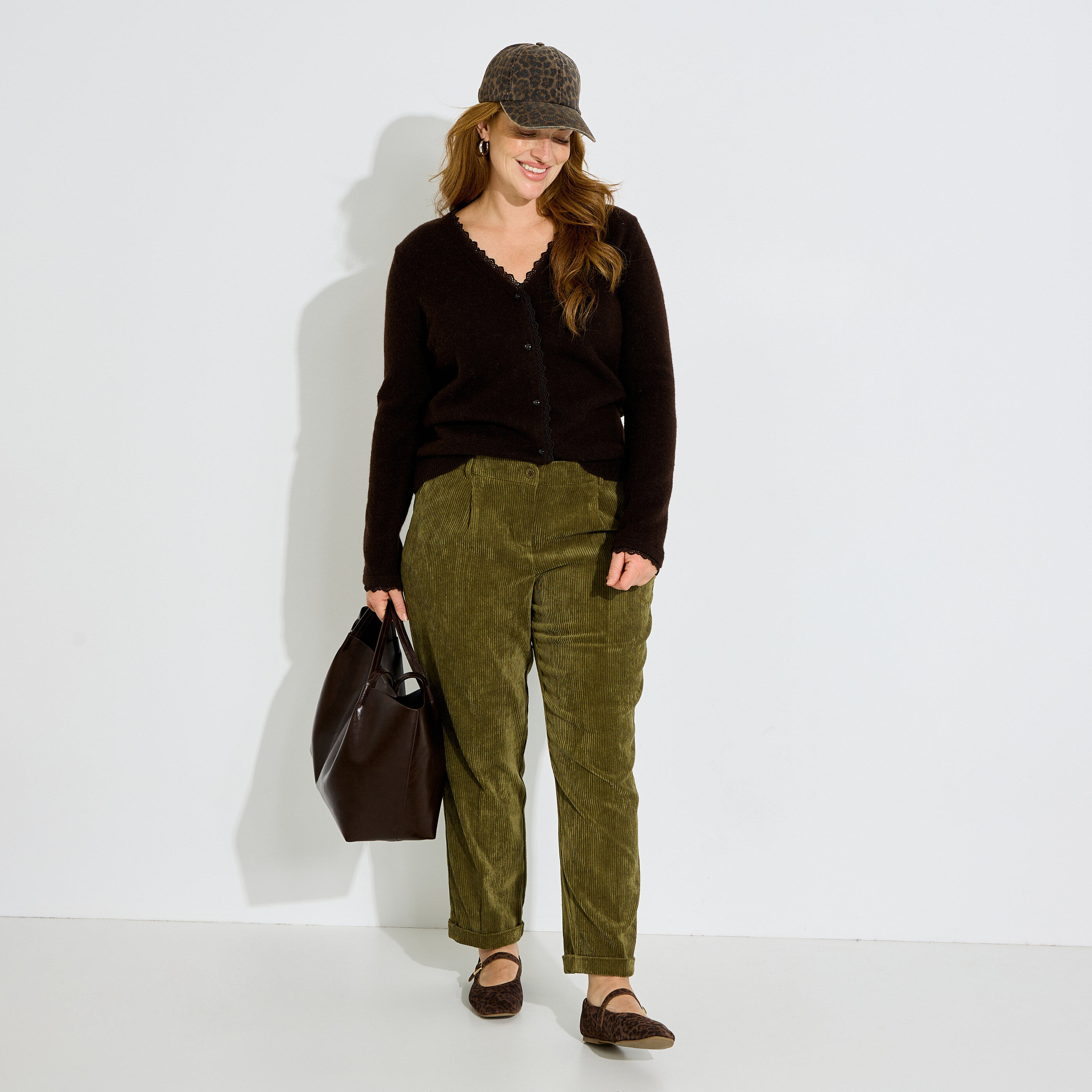 Pantalon chino velours &agrave; revers femme