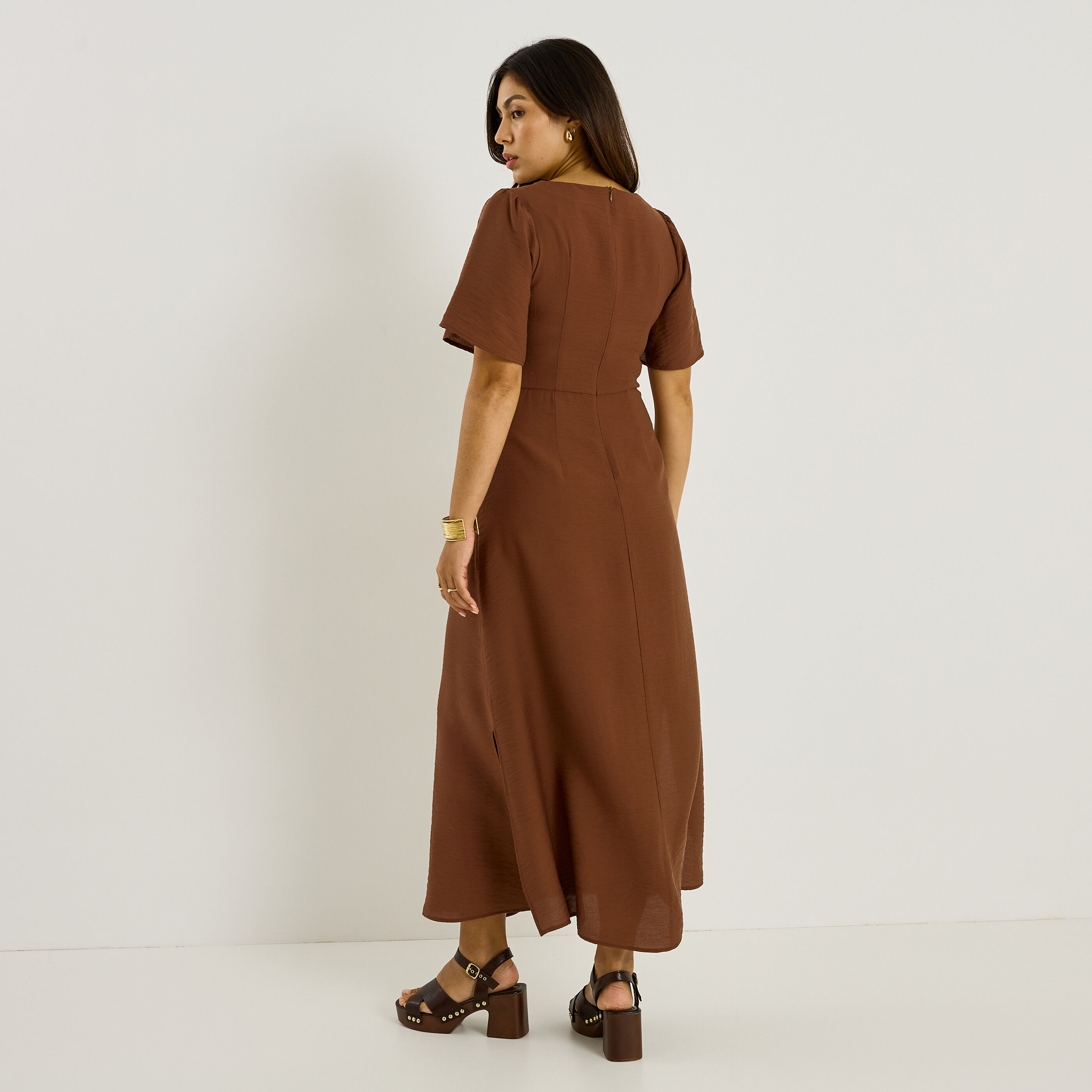 Robe longue habill&eacute;e unie &agrave; fentes