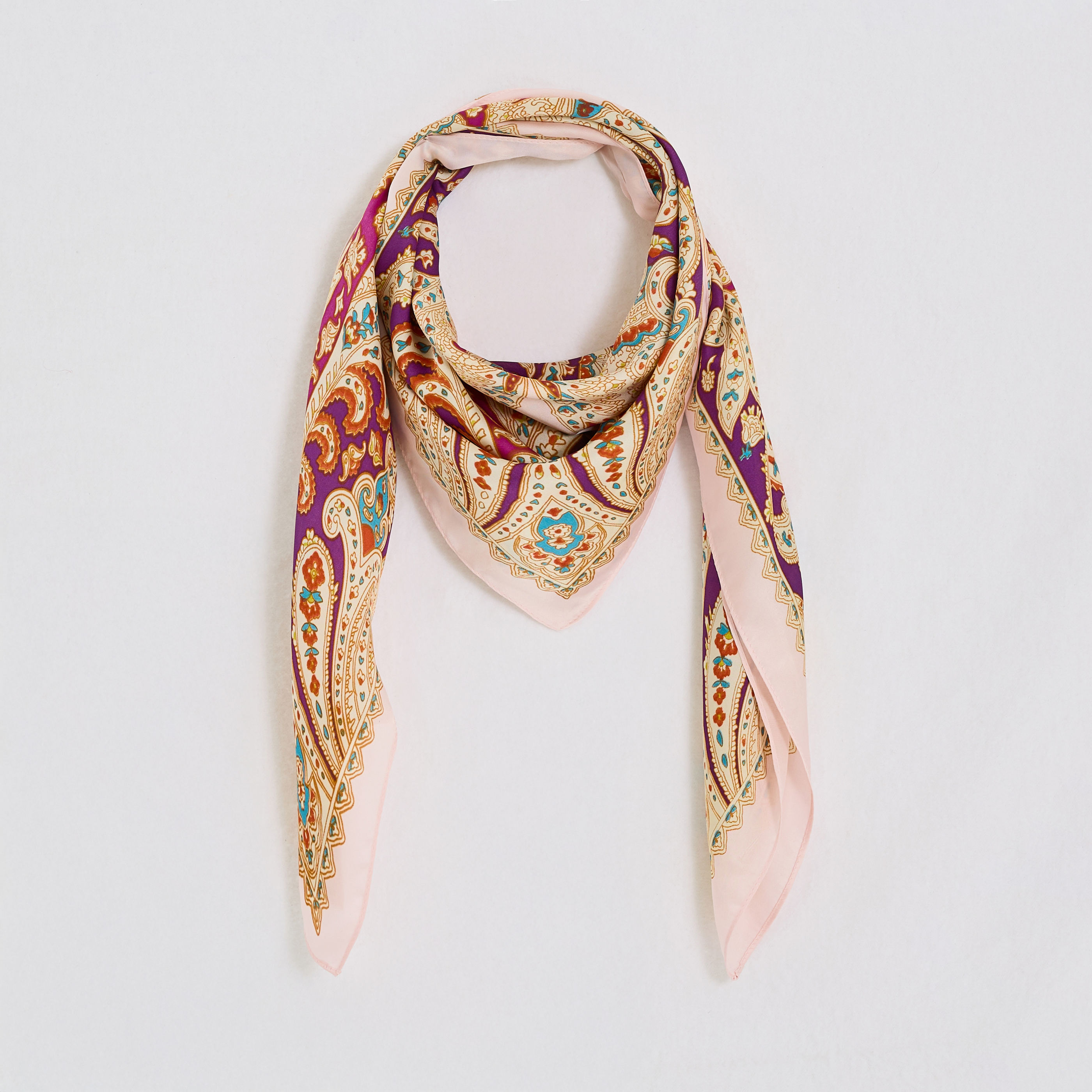 Foulard carr&eacute; imprim&eacute; femme