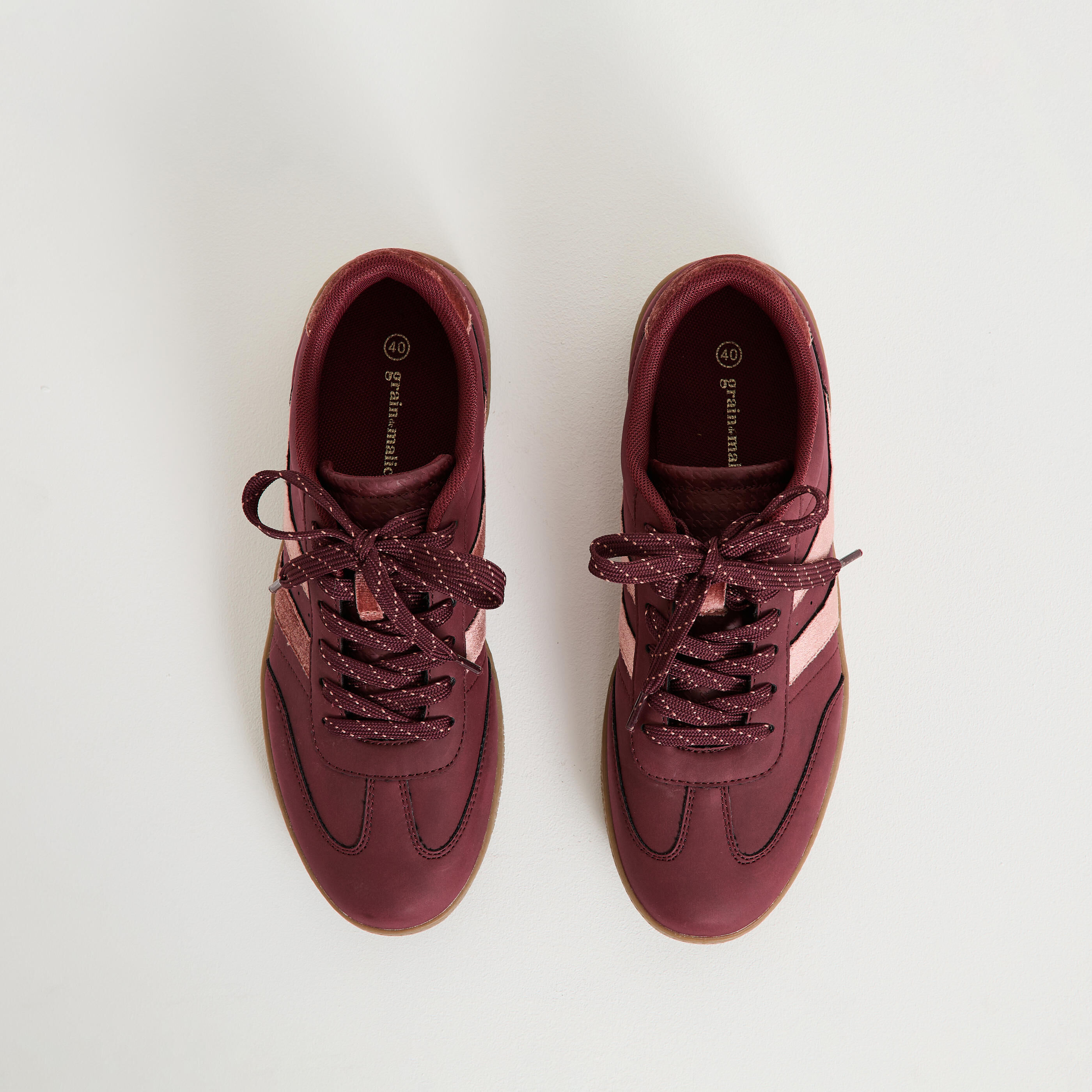 Baskets unies &agrave; lacets femme