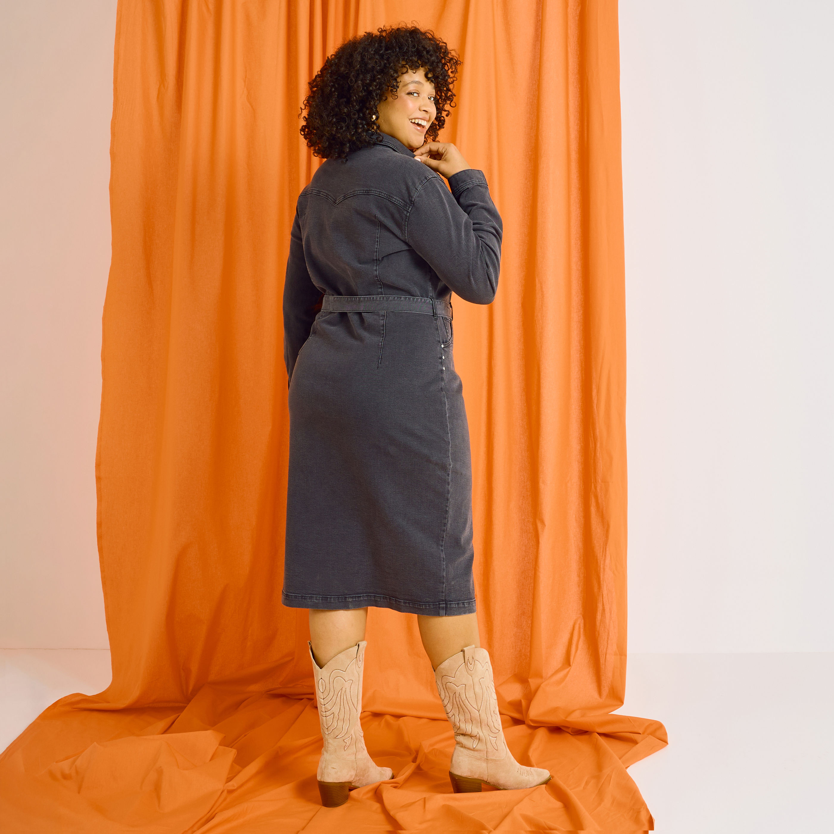 Robe chemise mi-longue en denim