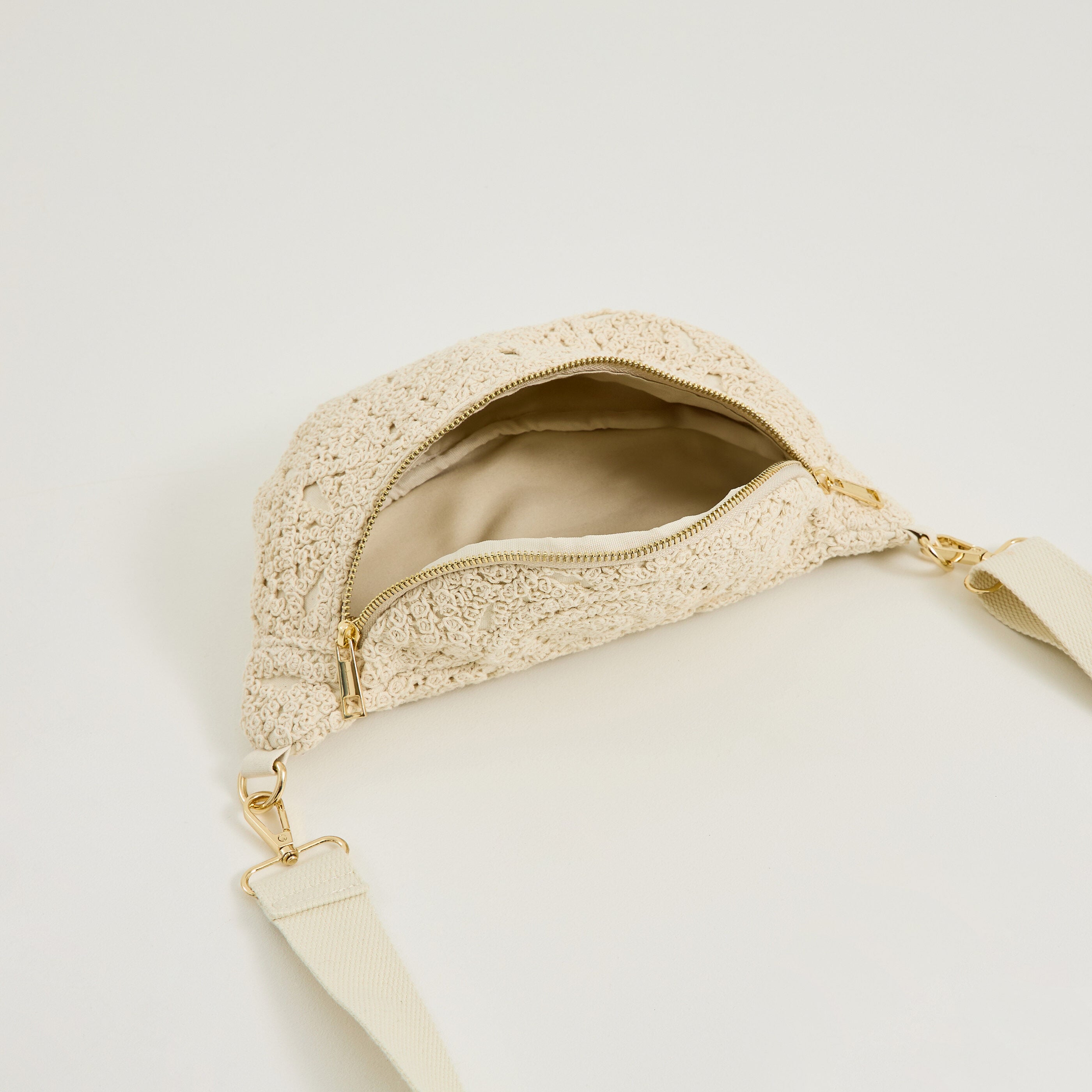 Sac banane en crochet femme