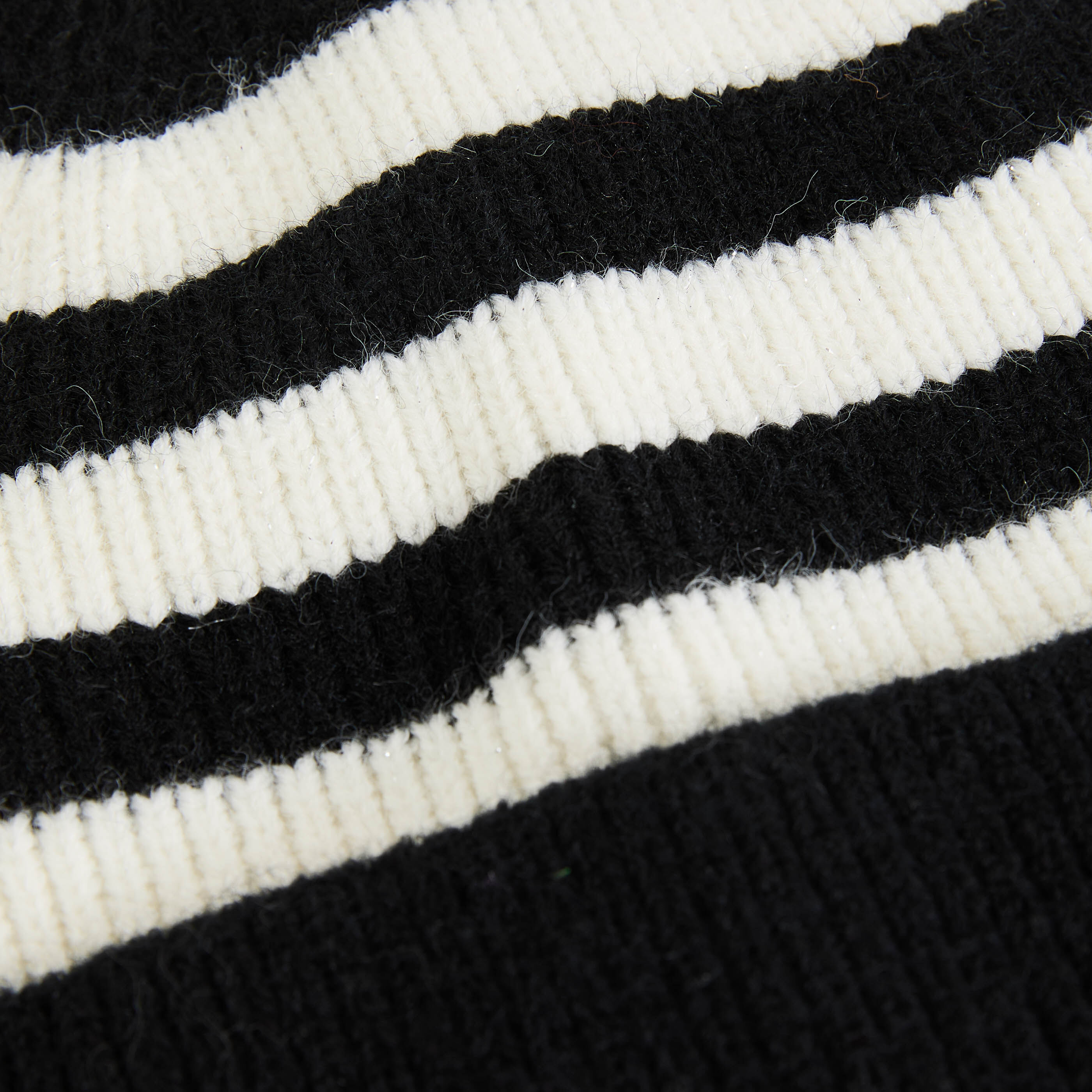 Bonnet ray&eacute; femme