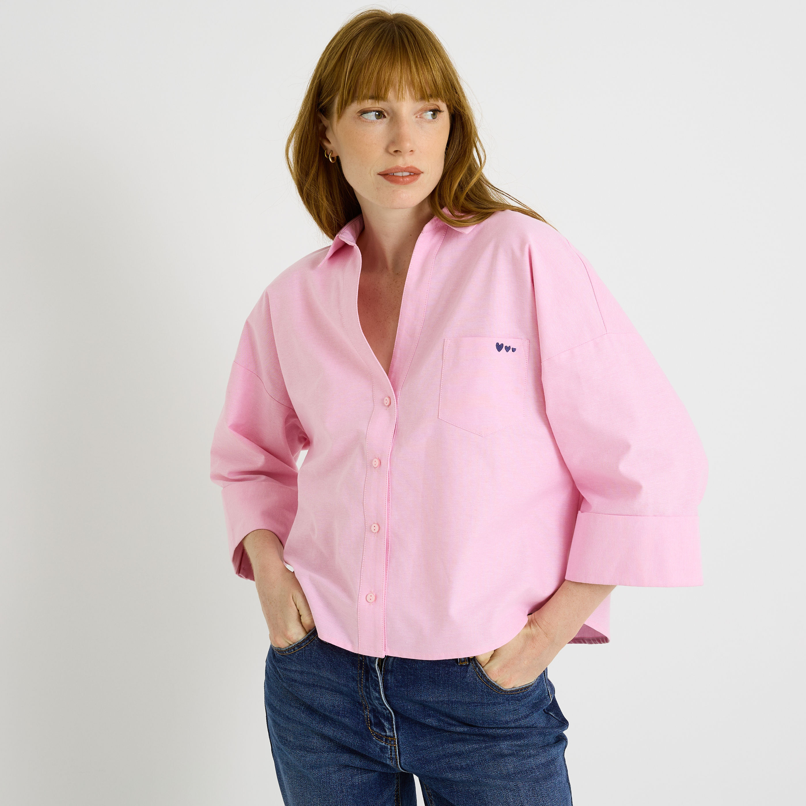 Chemise c&oelig;urs brod&eacute;s femme