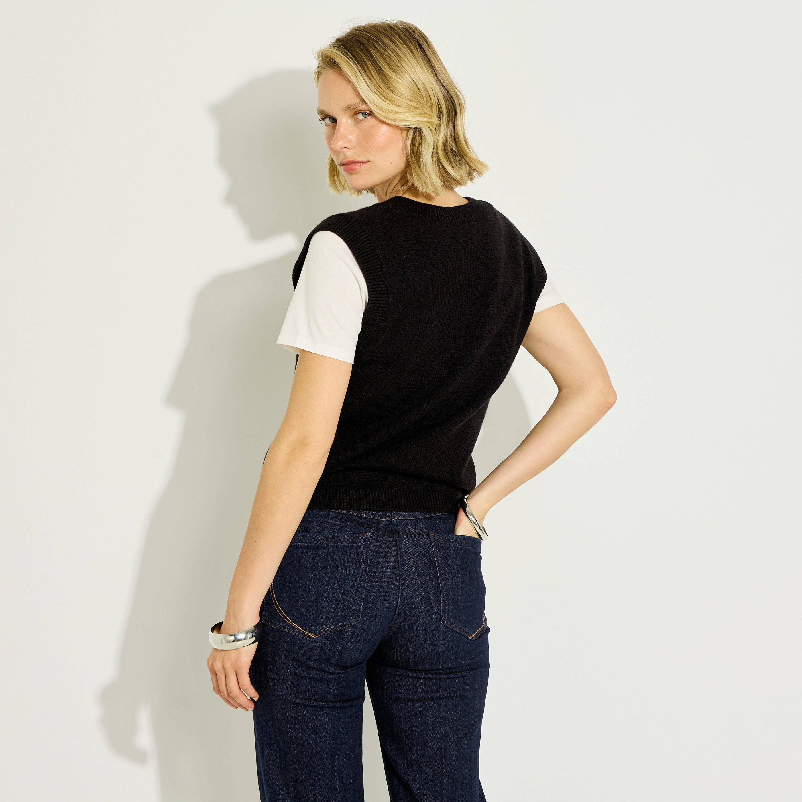 Pull sans manches col V femme