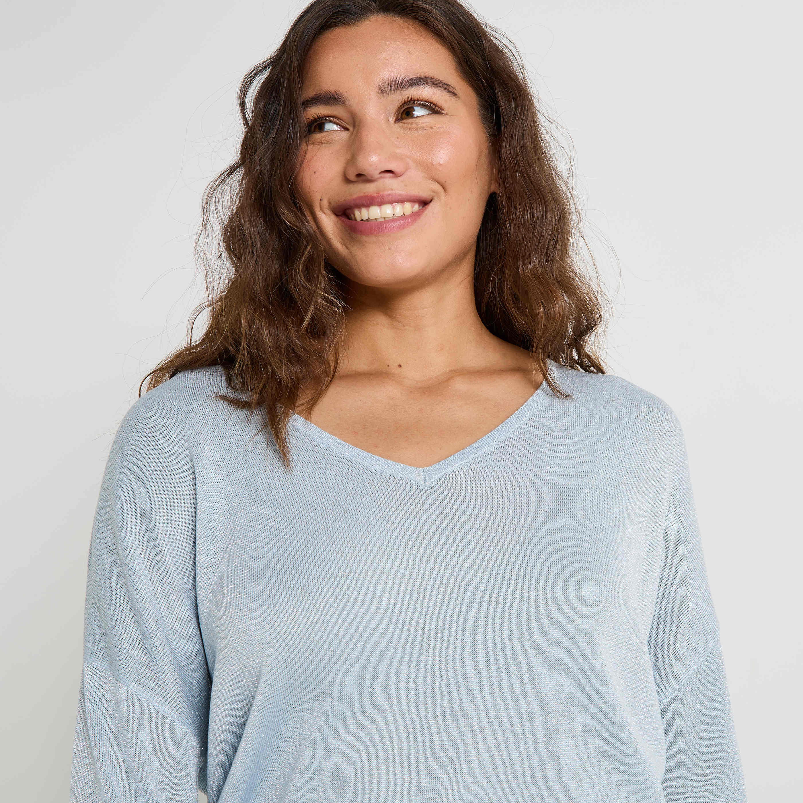 Pull brillant &agrave; col V femme