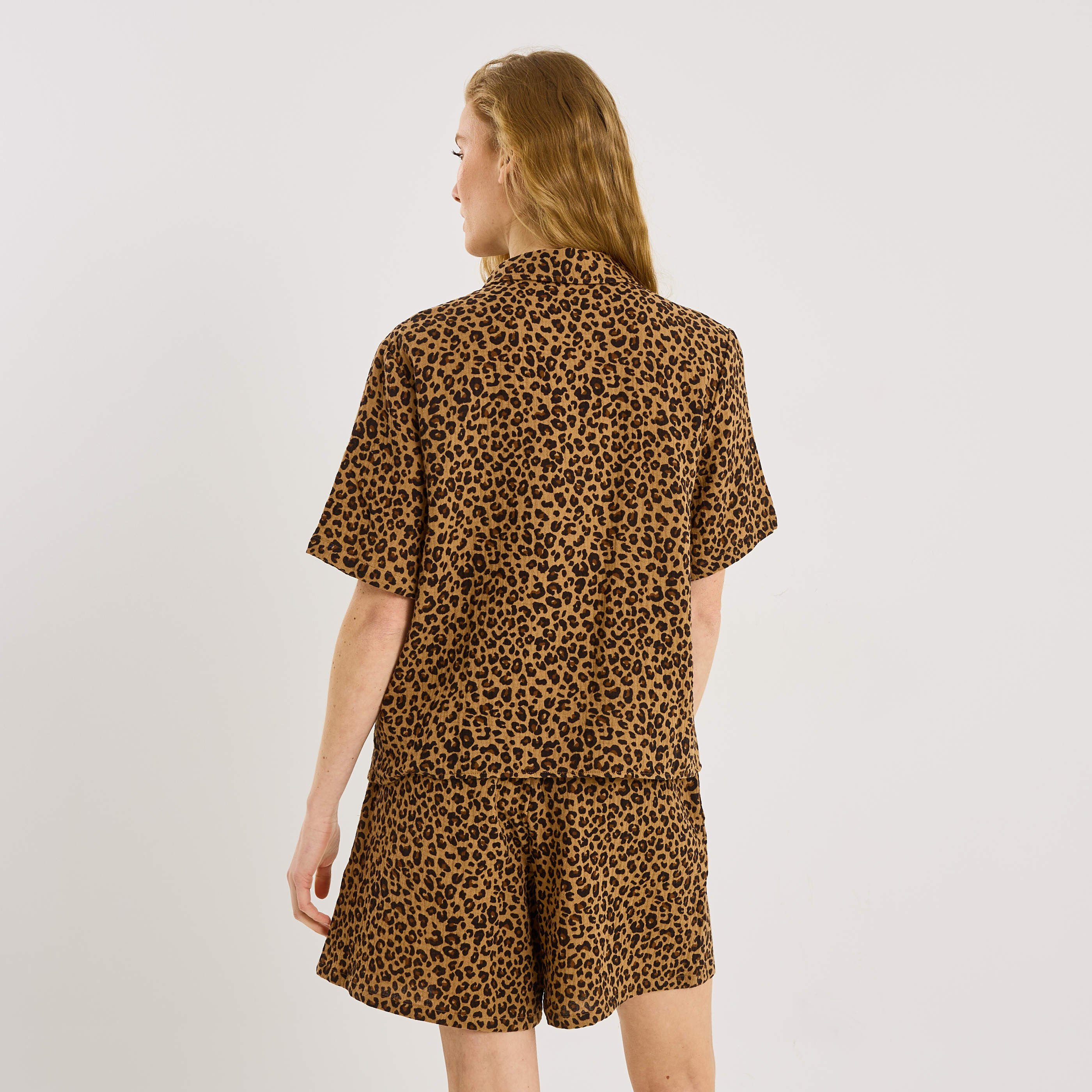 Chemisier pyjama imprim&eacute; l&eacute;opard femme