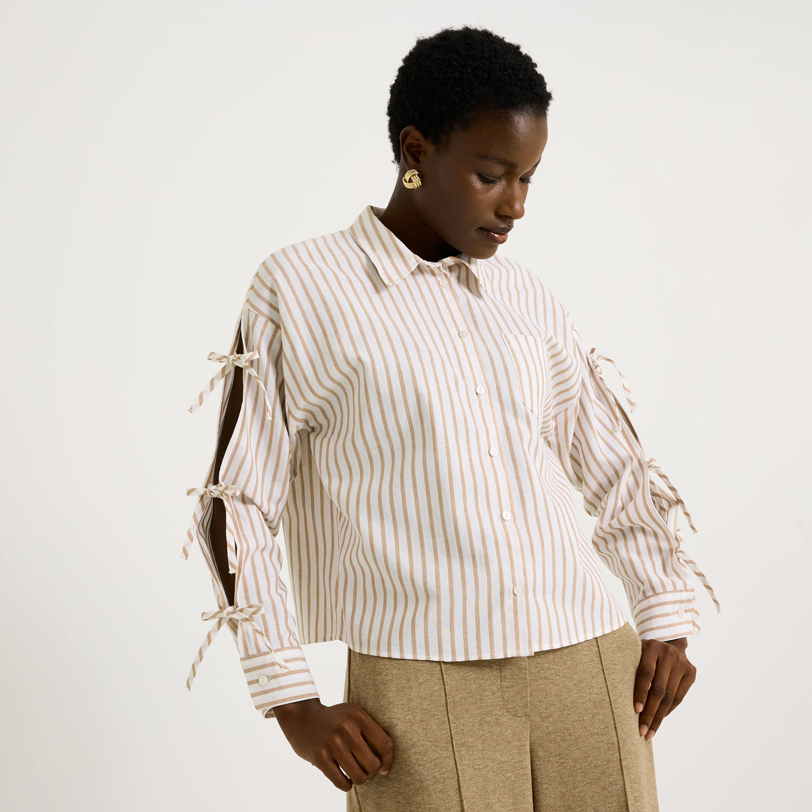 Chemise ray&eacute;e avec n&oelig;uds femme