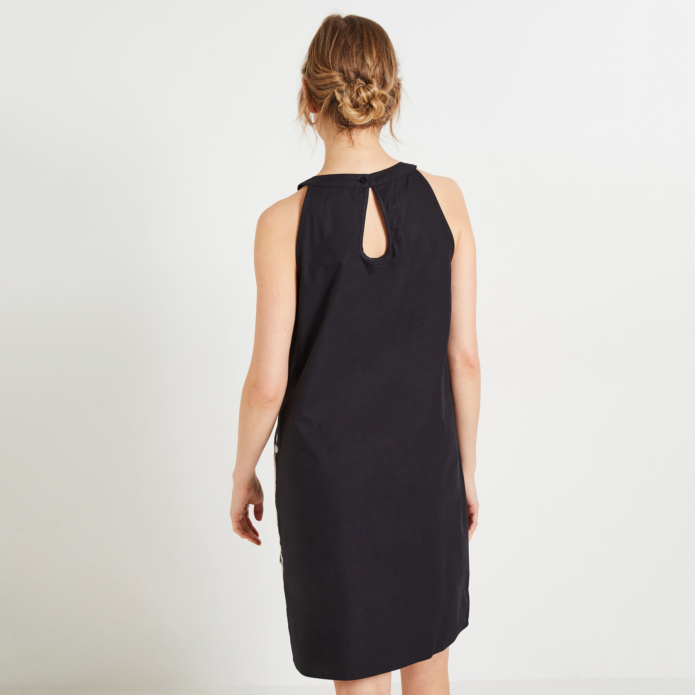 Robe brod&eacute;e femme