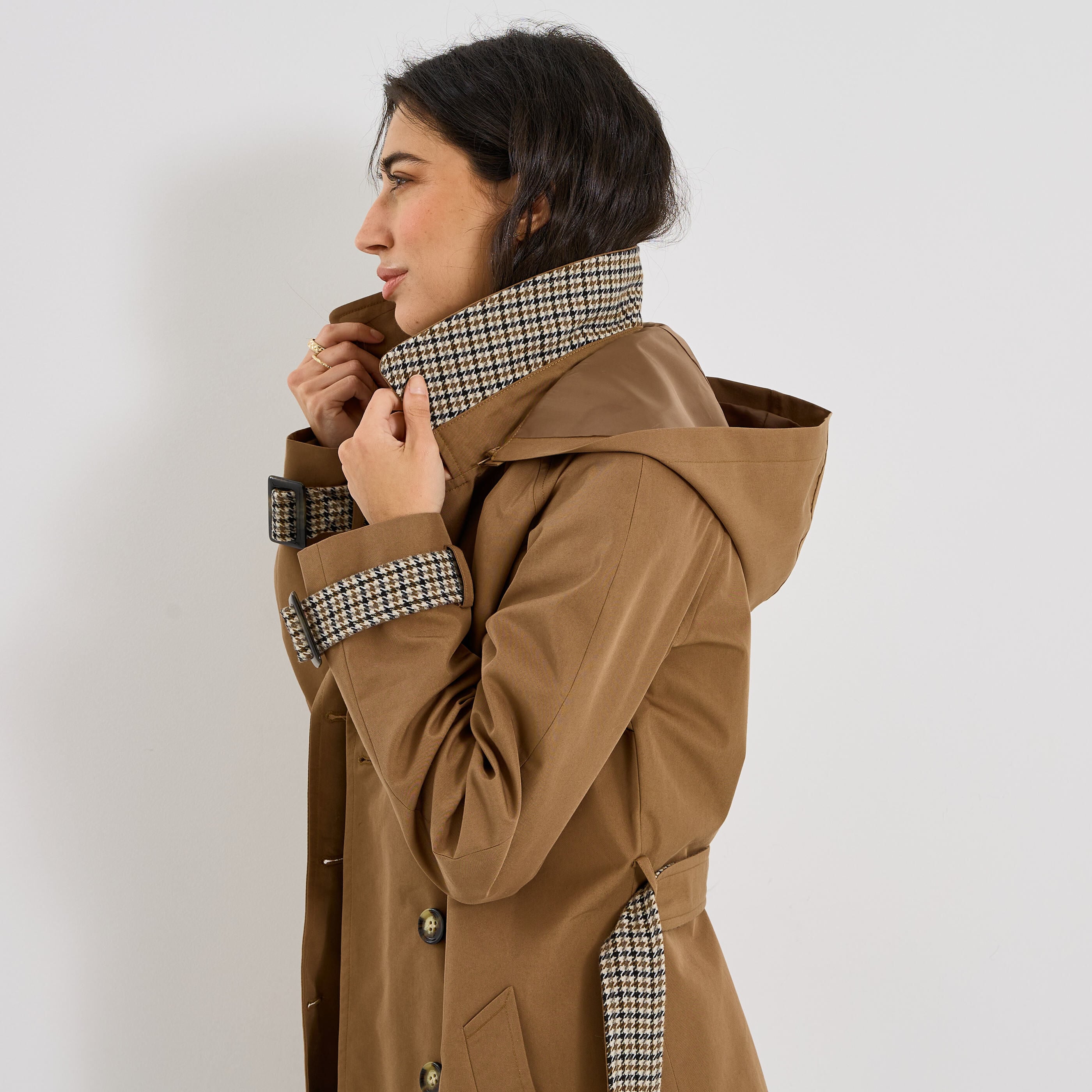 Trench mi-long &agrave; capuche femme