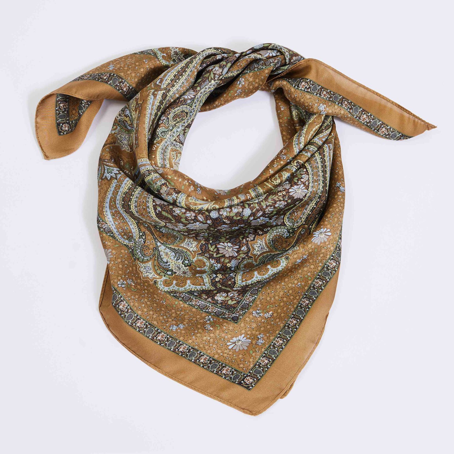 Foulard carré satin femme