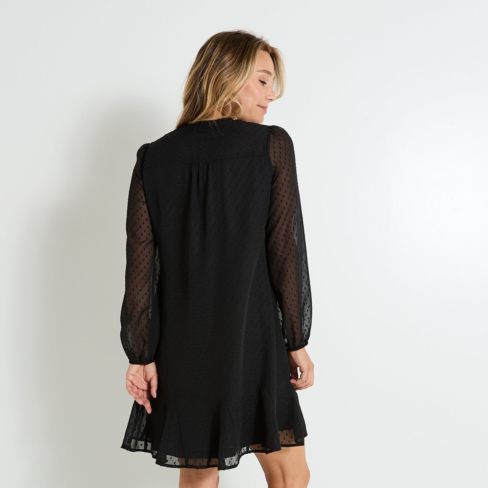 Robe longueur genou en voile texturé 