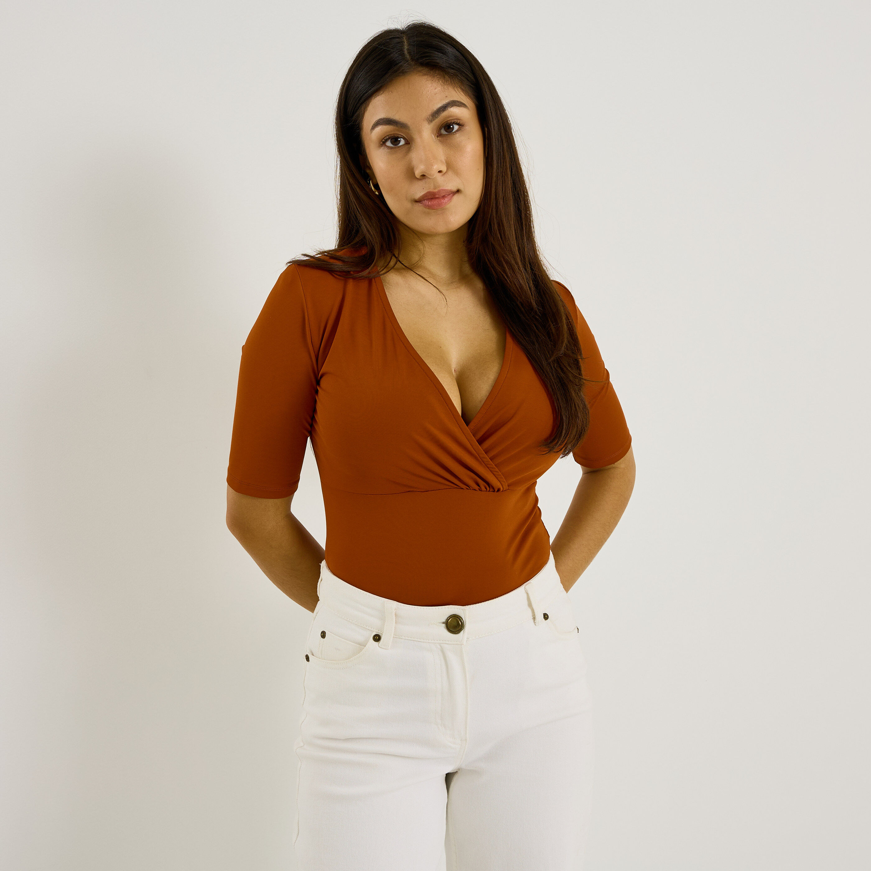 Body manches coudes col V femme