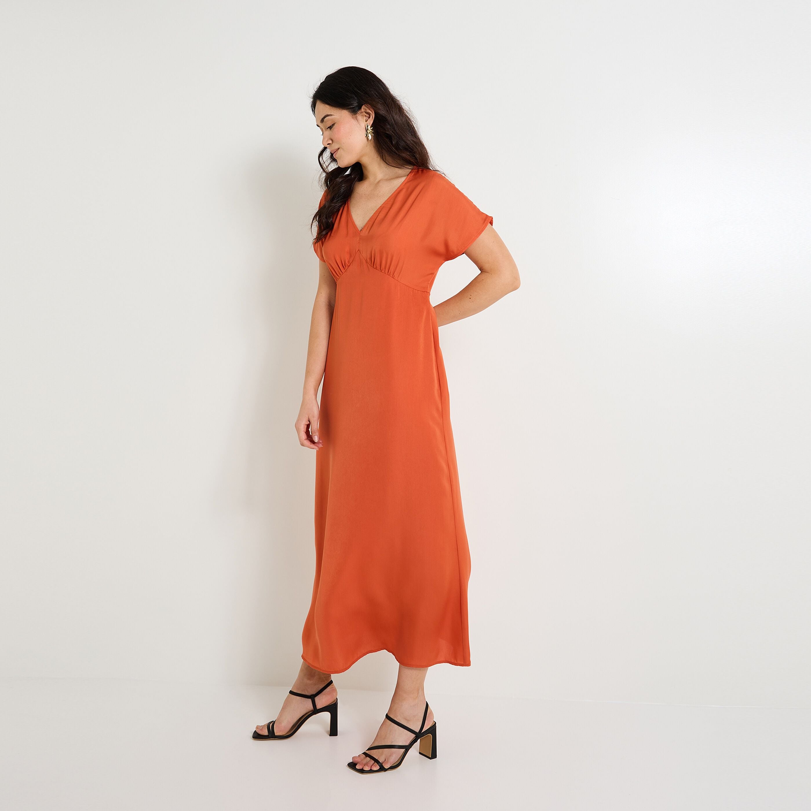 Robe longue satin&eacute;e femme