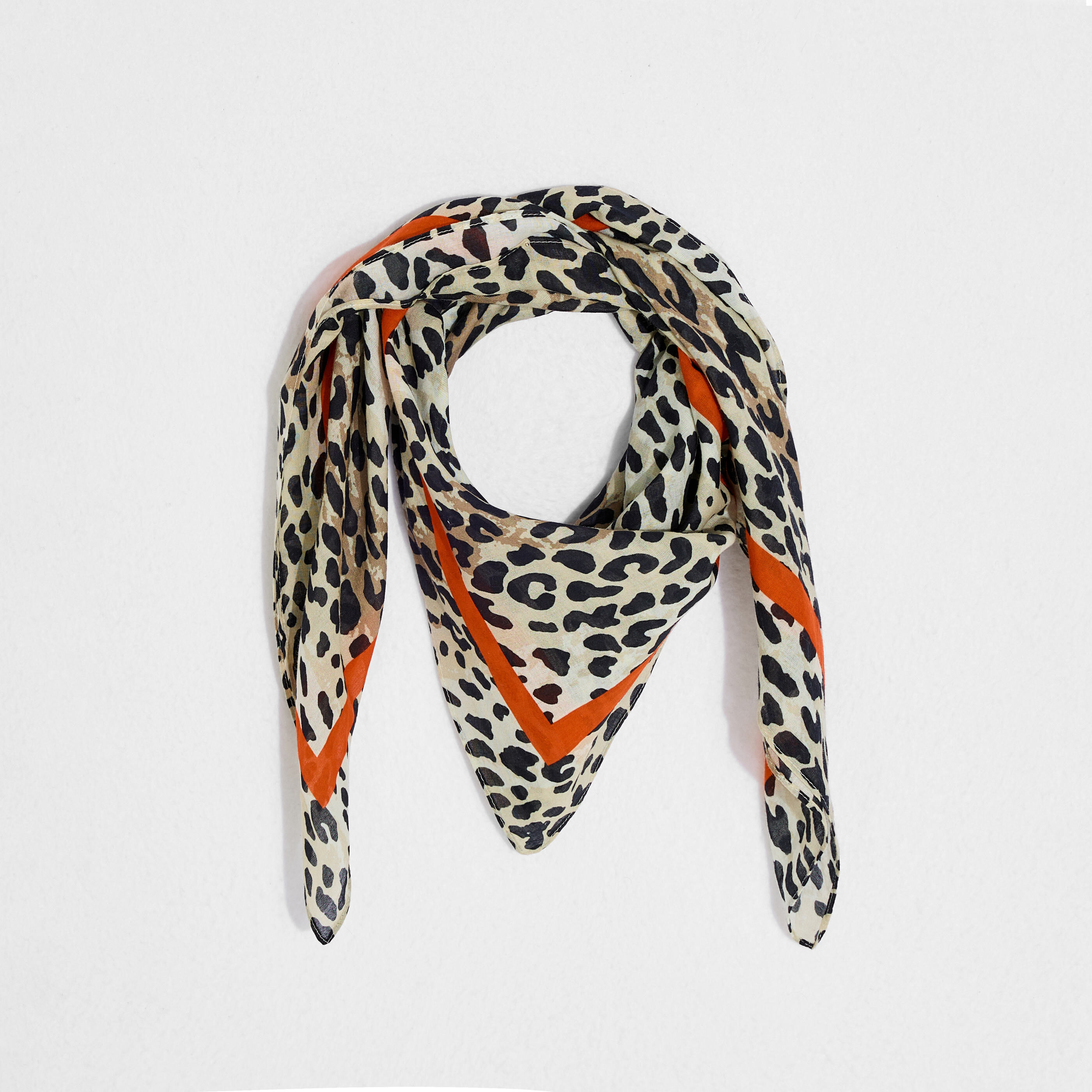 Foulard carr&eacute; imprim&eacute; l&eacute;opard femme