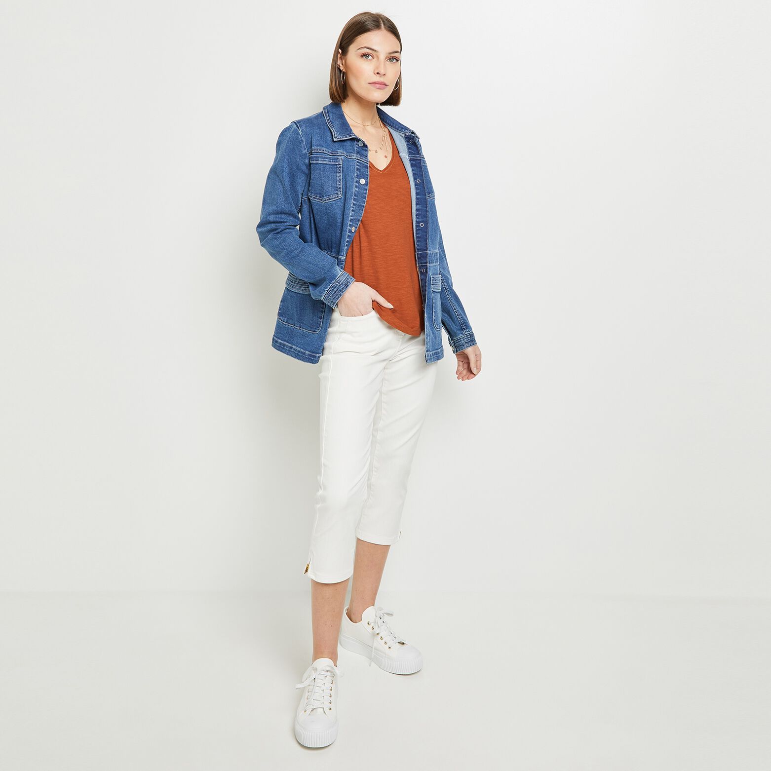 T-shirt manches courtes V femme