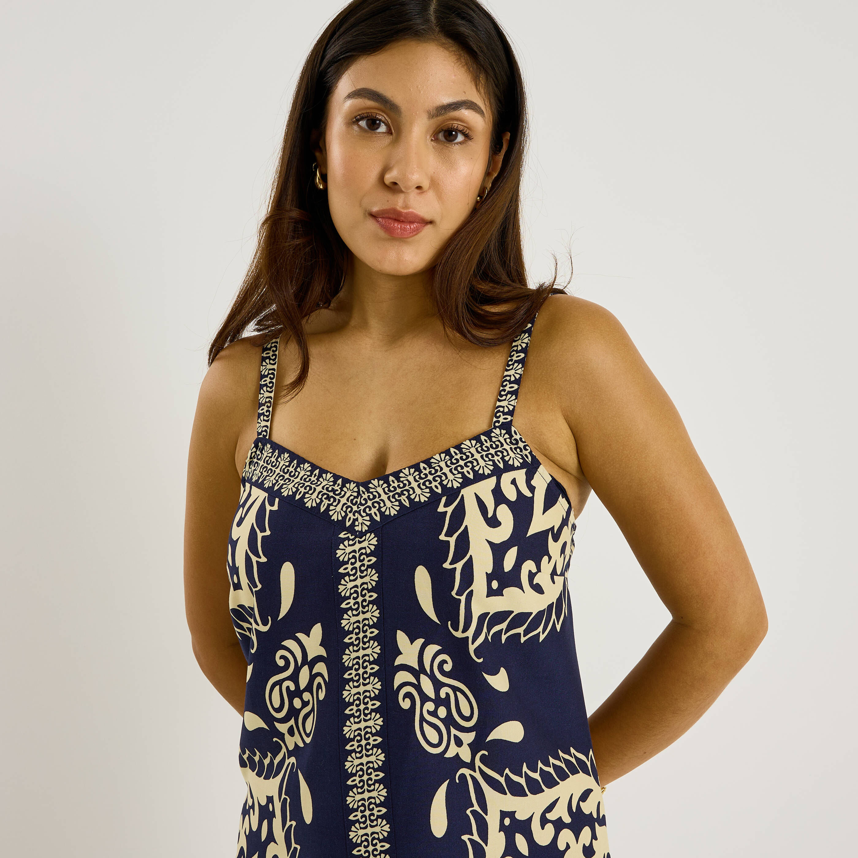 Robe courte imprim&eacute;e &agrave; bretelles 