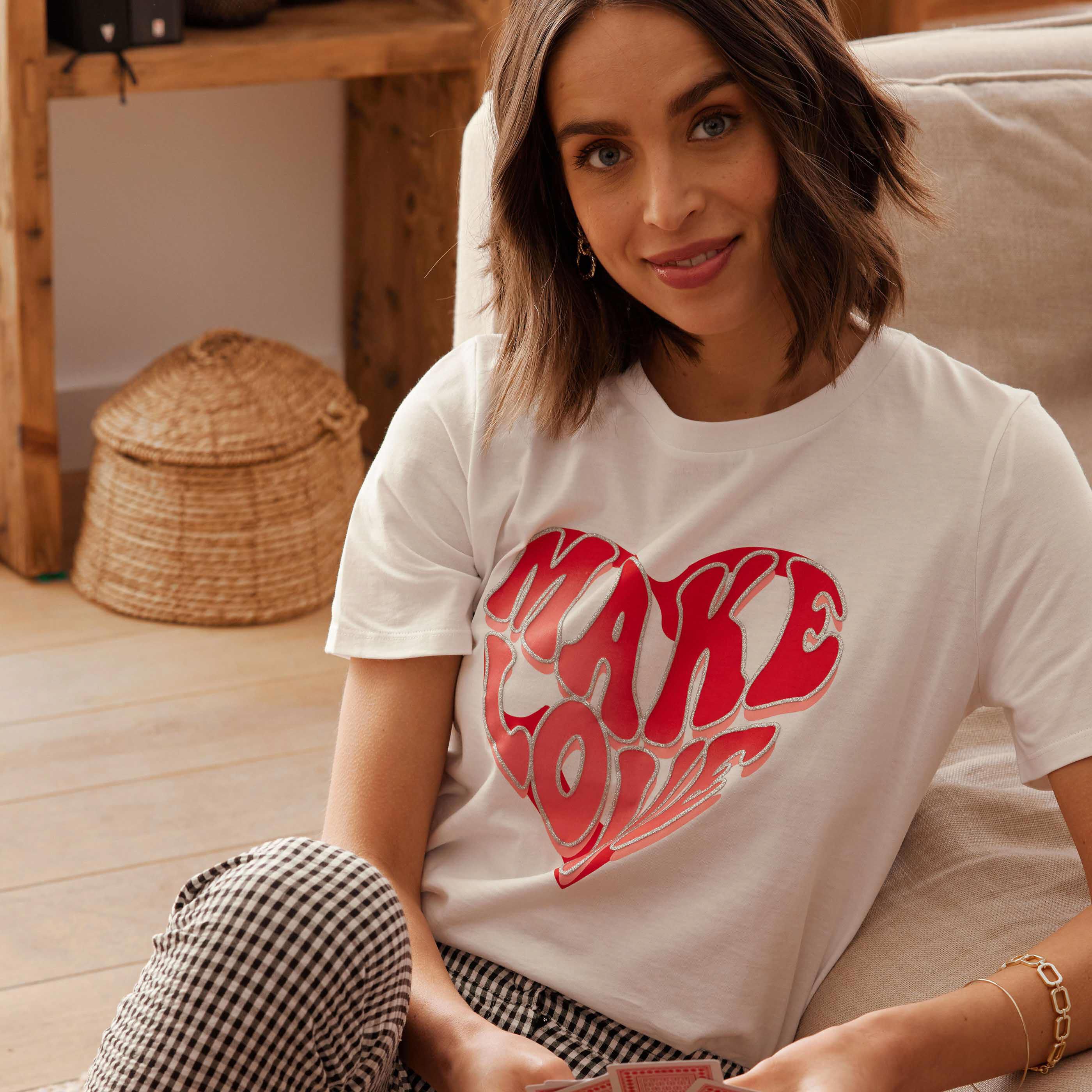 Tee shirt top avec un coeur