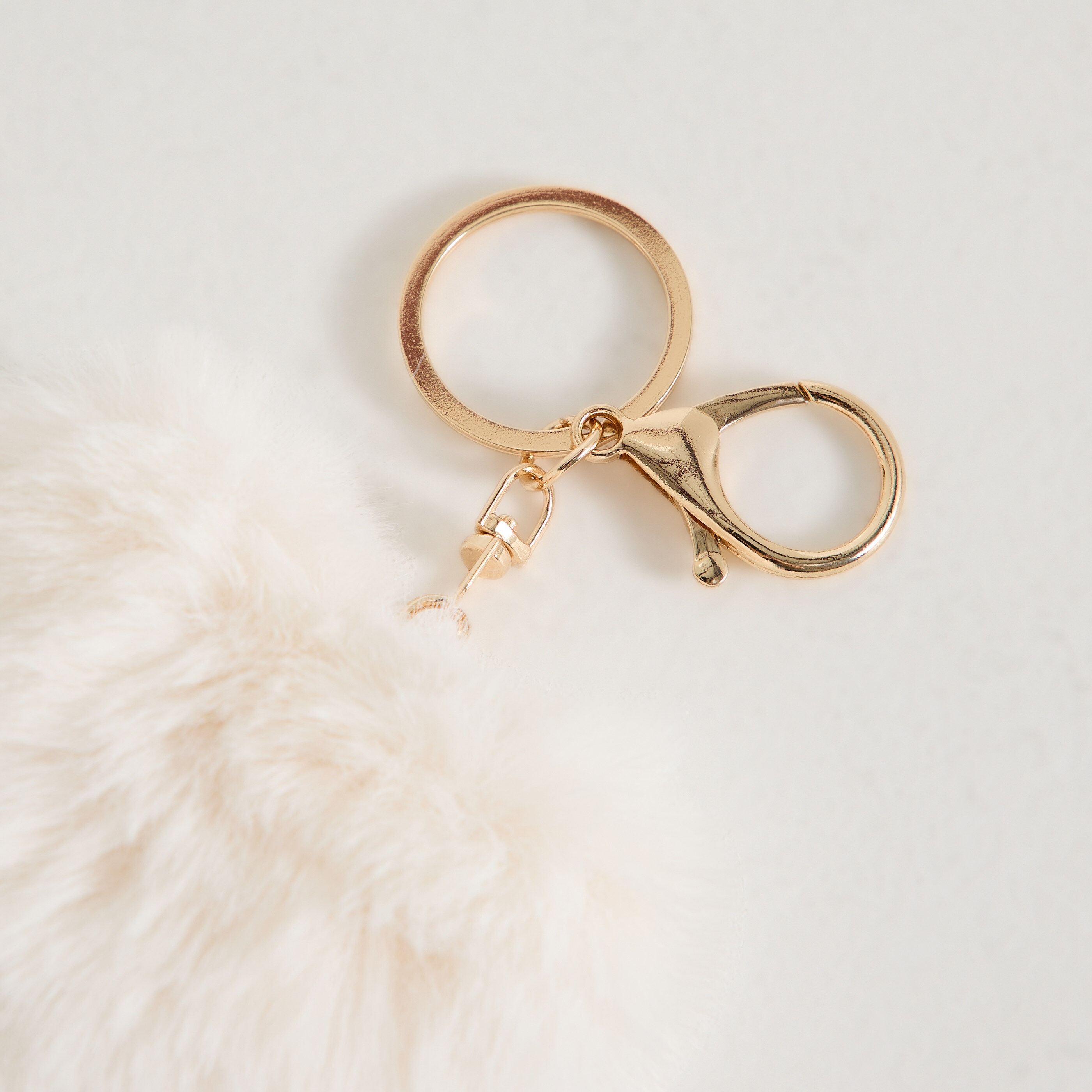 Porte-cl&eacute;s en forme de c&oelig;ur femme