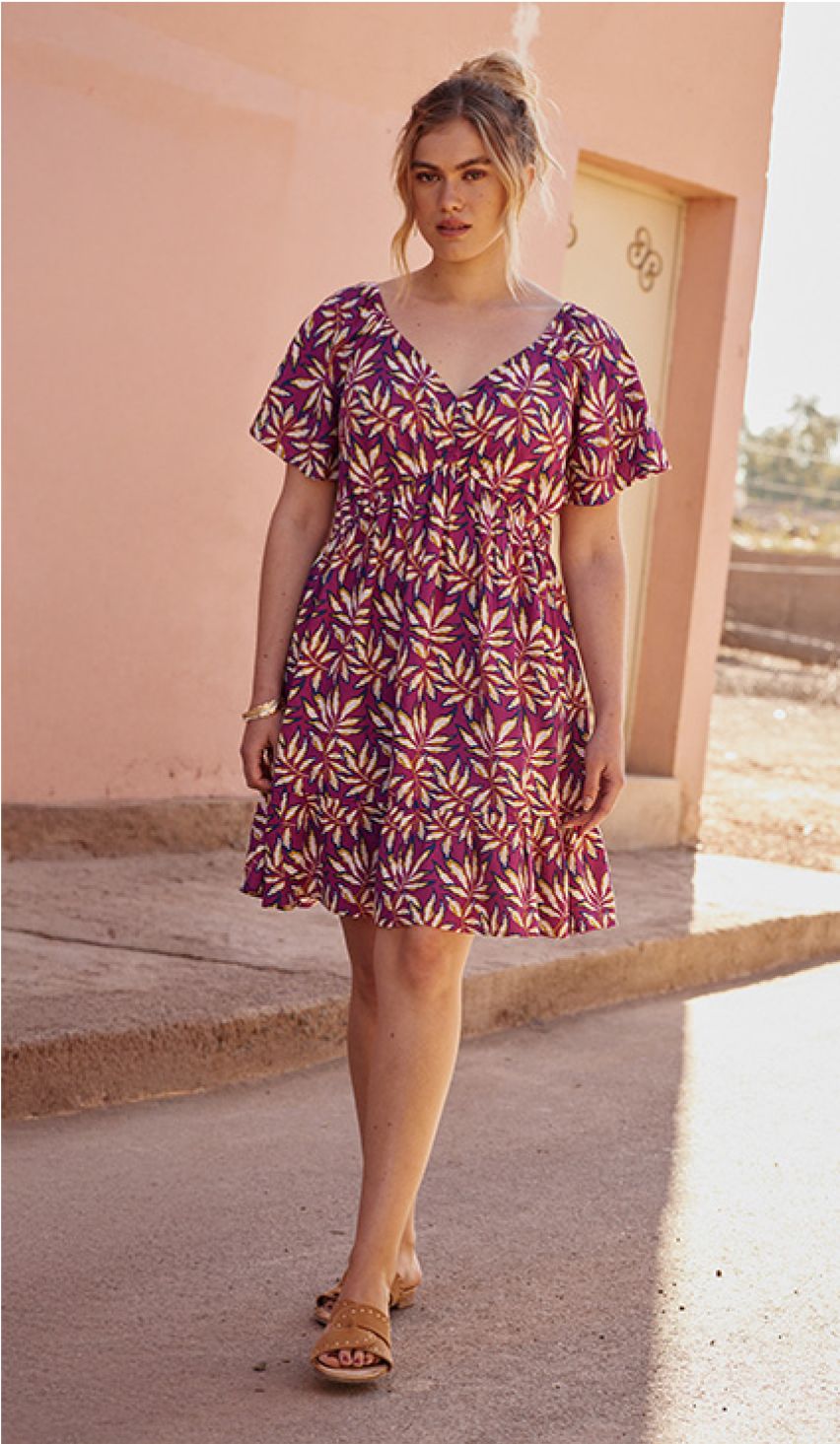 La robe col V imprimée Grain de Malice à 49,99€