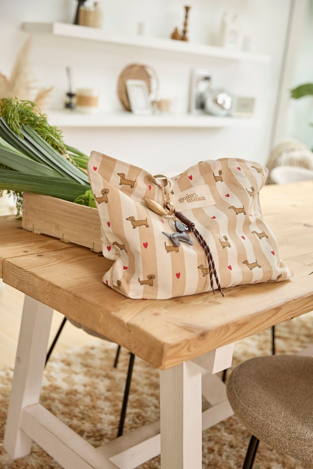 Le tote bag à 9,99€ et le grigri à 9,99€