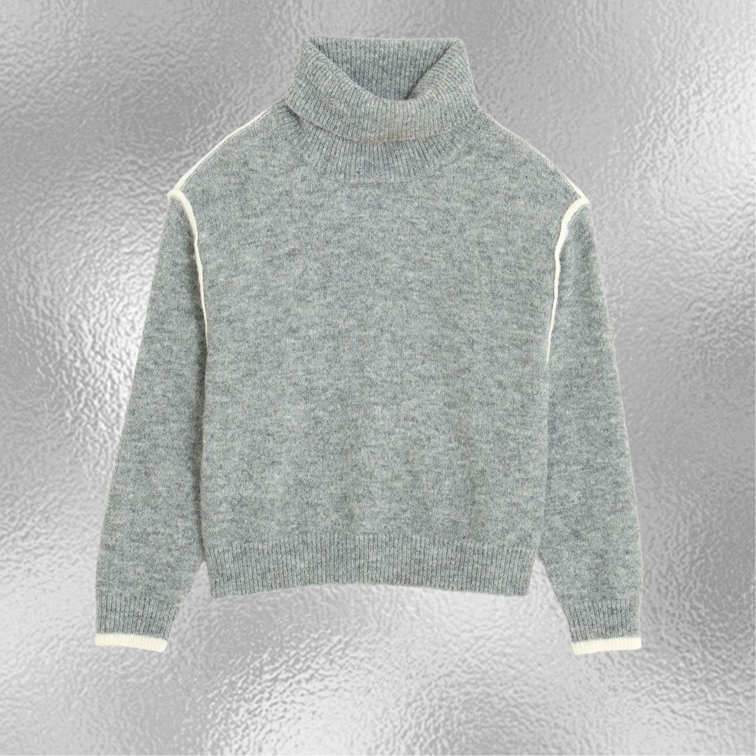 Un pull avec un col roulé montant